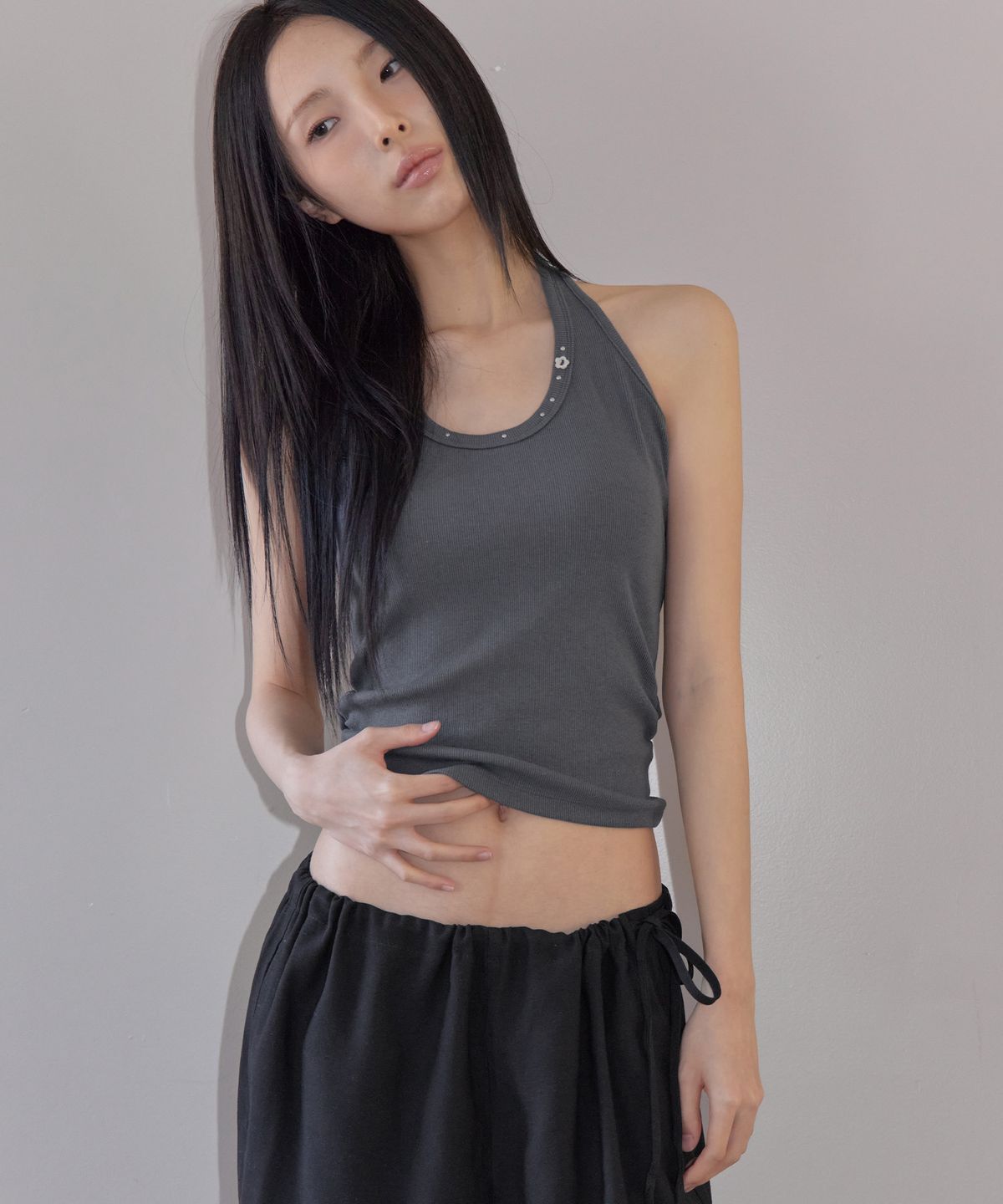 런던다다(LONDONDADA) Stud Shirring Halter Neck Top, CHARCOAL