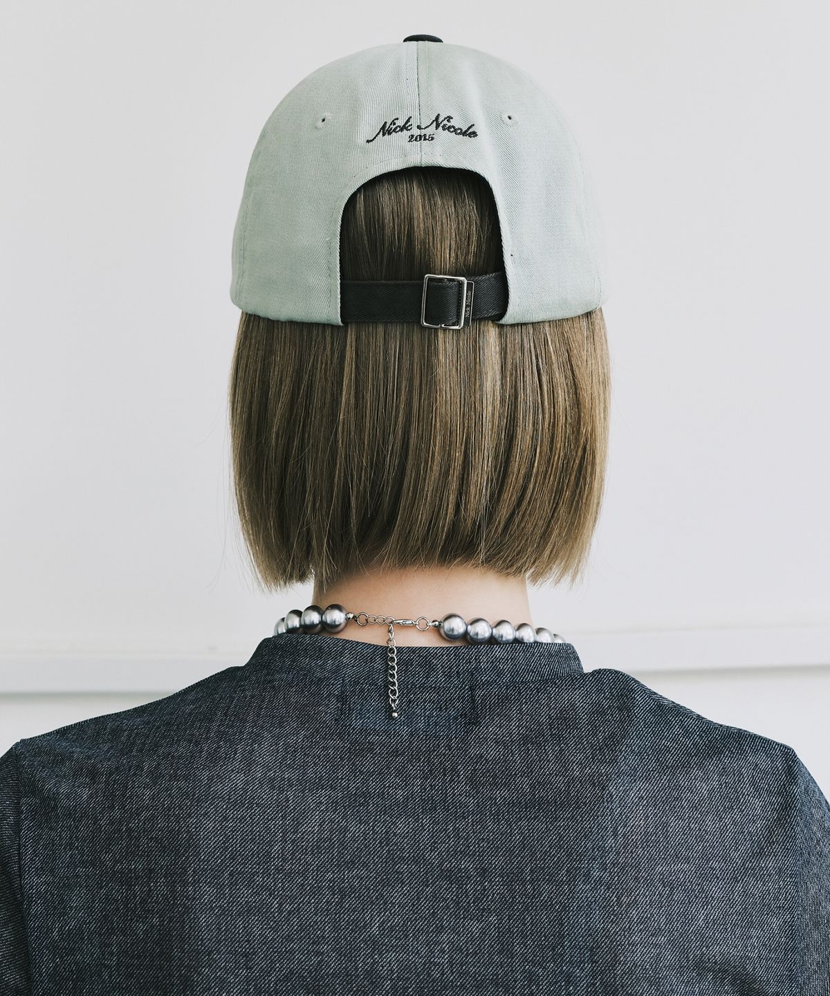 닉앤니콜(NICK&NICOLE) NICOLE LETTERING BALL CAP_KHAKI CHARCOAL