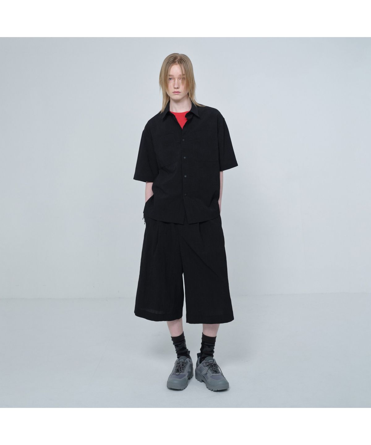 커스텀멜로우(CUSTOMELLOW) [Online Only] Black Crinkled Bermuda Shorts CQPAM26411BKX