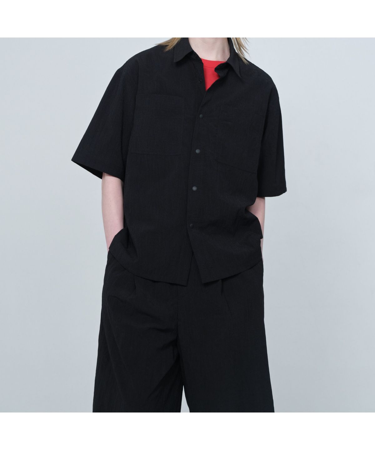 커스텀멜로우(CUSTOMELLOW) [Online Only] Black Crinkled Bermuda Shorts CQPAM26411BKX