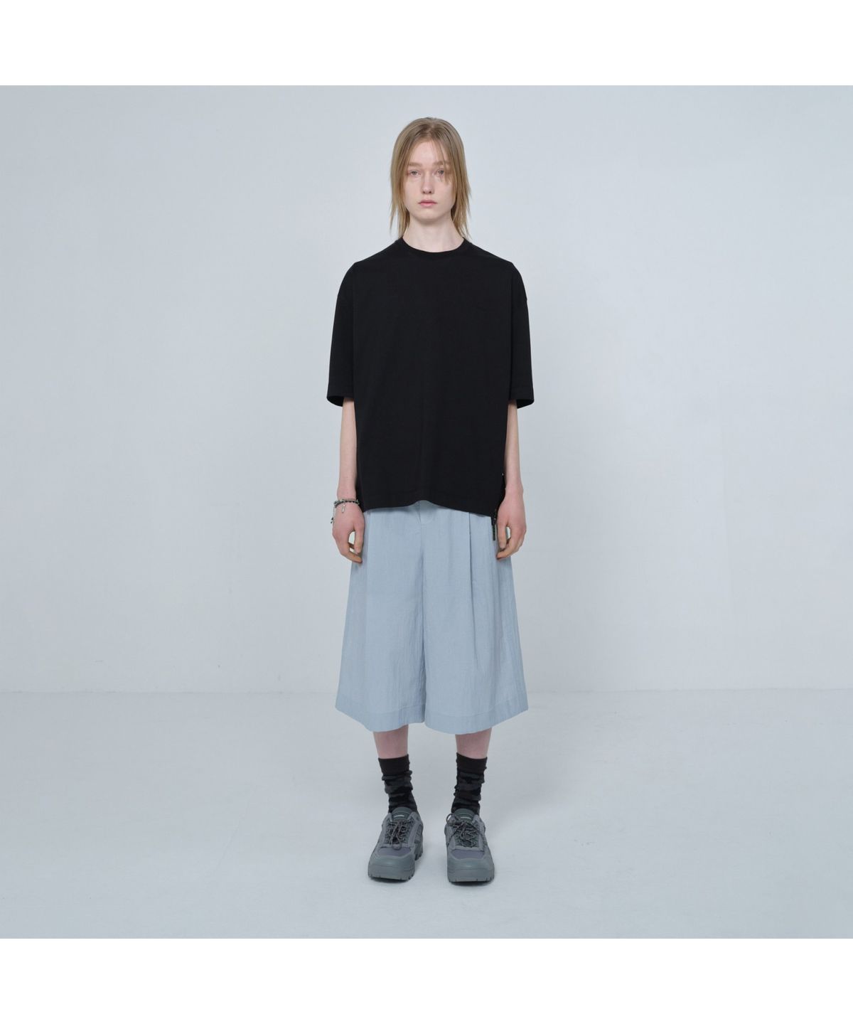 커스텀멜로우(CUSTOMELLOW) [Online Only] Black Half Sleeve T-shirt CQTAM26412BKX