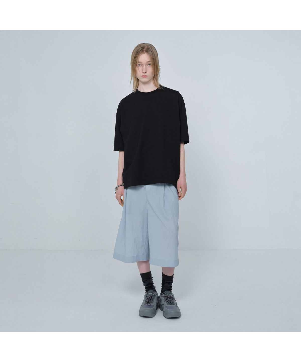커스텀멜로우(CUSTOMELLOW) [Online Only] Black Half Sleeve T-shirt CQTAM26412BKX