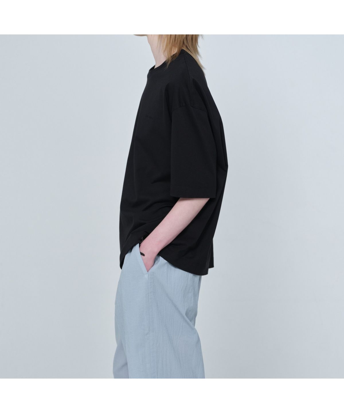 커스텀멜로우(CUSTOMELLOW) [Online Only] Black Half Sleeve T-shirt CQTAM26412BKX