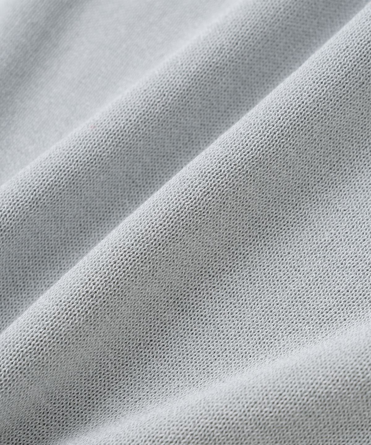 니티드(KNITTED) 쉘론 냉감 싱글 크롭 라운드 니트 LIGHT GREY