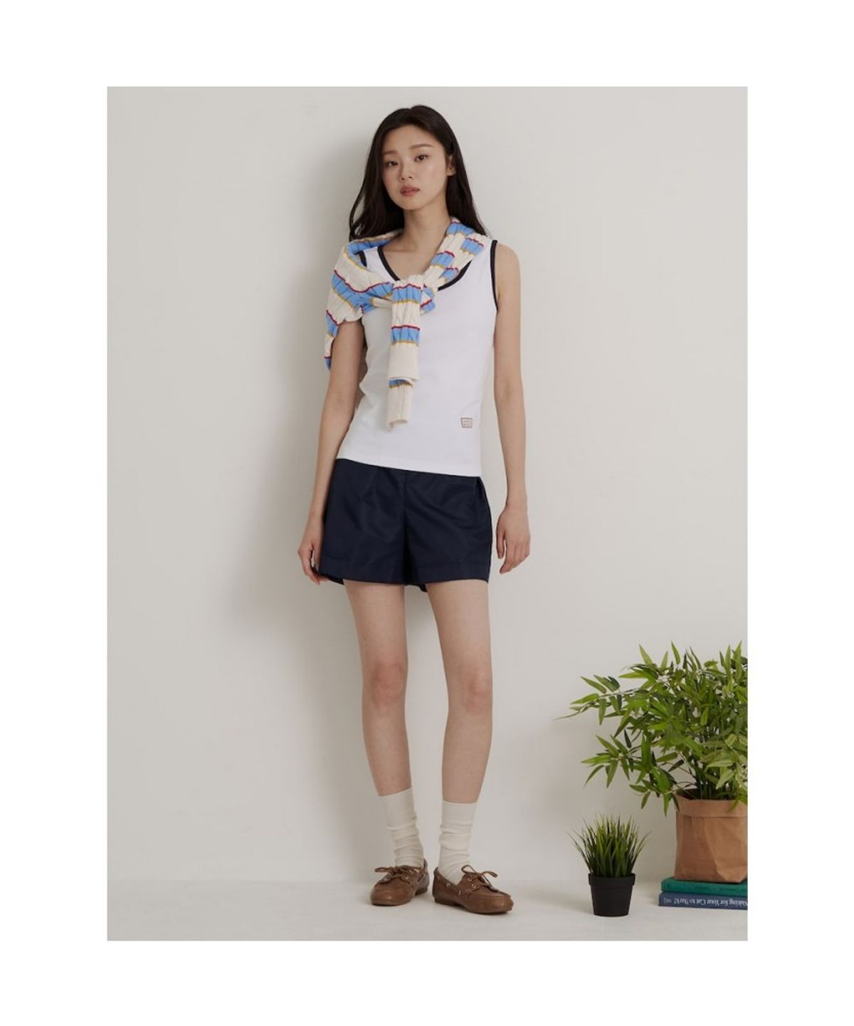 빈폴 레이디스(BEANPOLE LADIES) [HUNTER] U넥 슬리브리스 티셔츠  화이트 (BF6642K041)