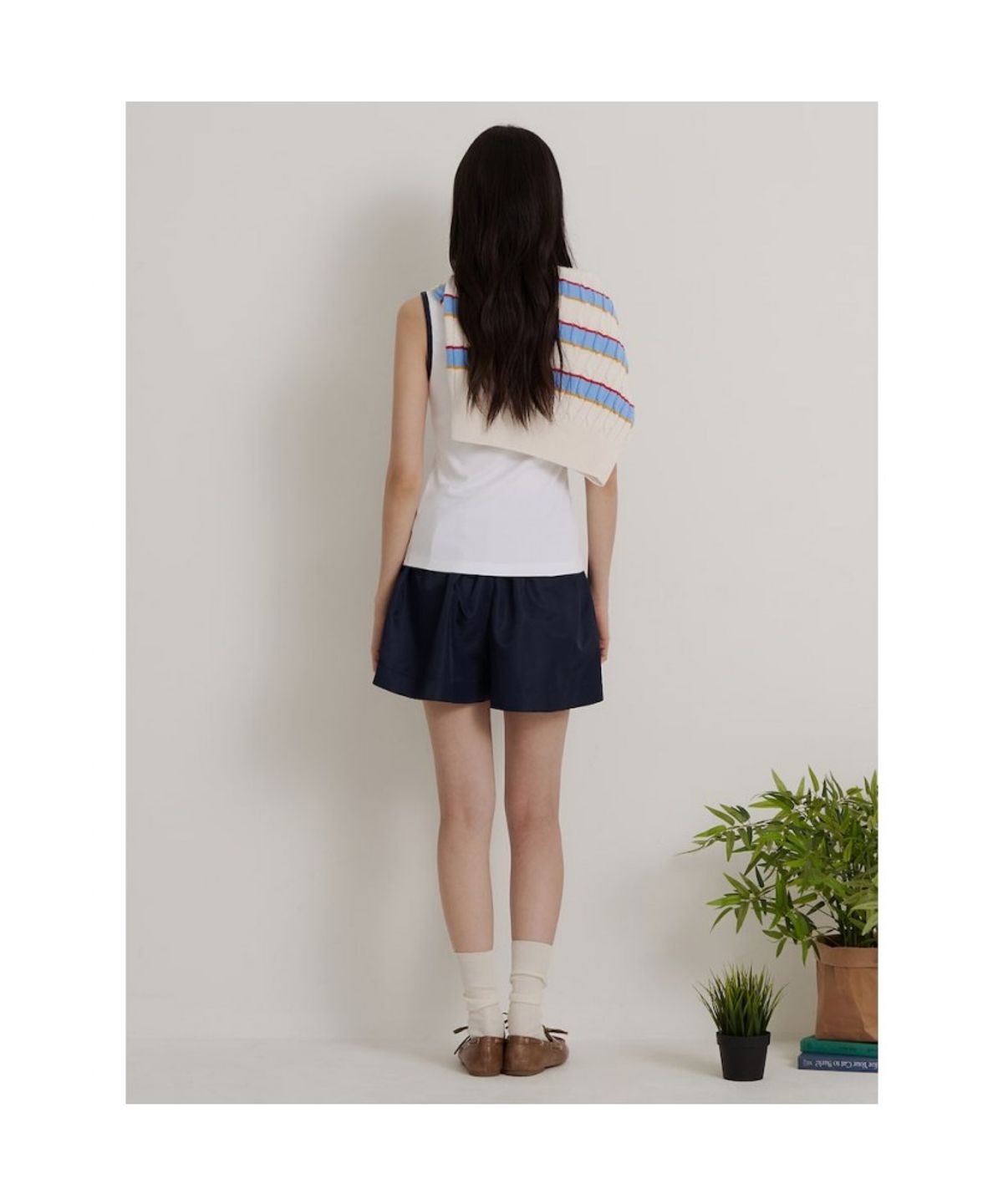 빈폴 레이디스(BEANPOLE LADIES) [HUNTER] U넥 슬리브리스 티셔츠  화이트 (BF6642K041)