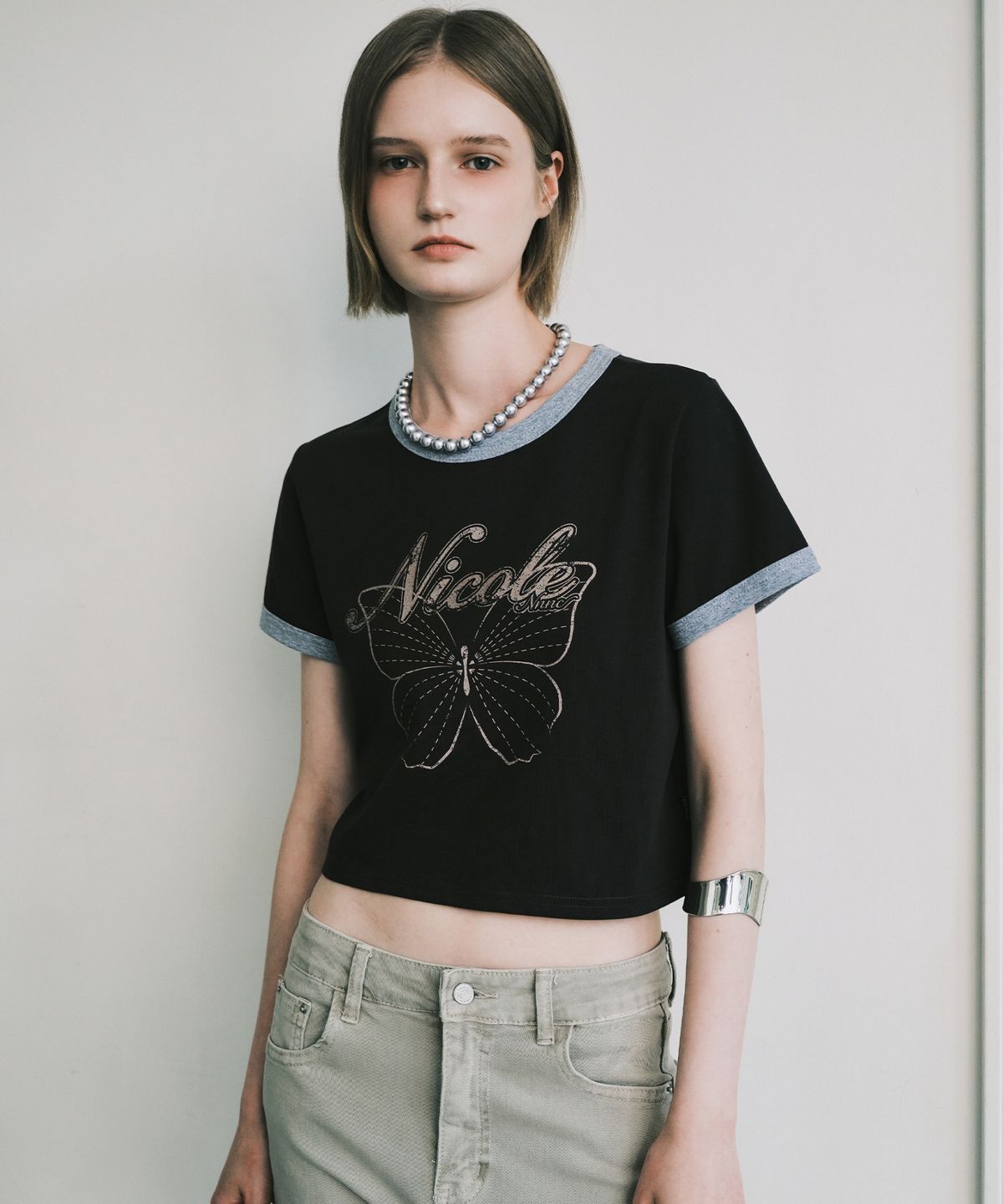 닉앤니콜(NICK&NICOLE) BUTTERFLY RINGER CROP TOP_CHARCOAL