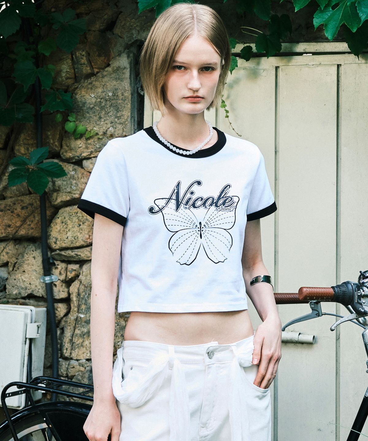 닉앤니콜(NICK&NICOLE) BUTTERFLY RINGER CROP TOP_IVORY