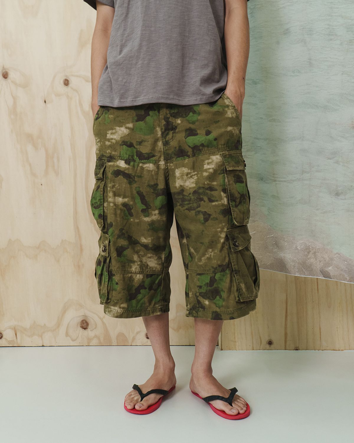 카락터(KARACTOR) Wanderer cargo bermuda pants / Camo