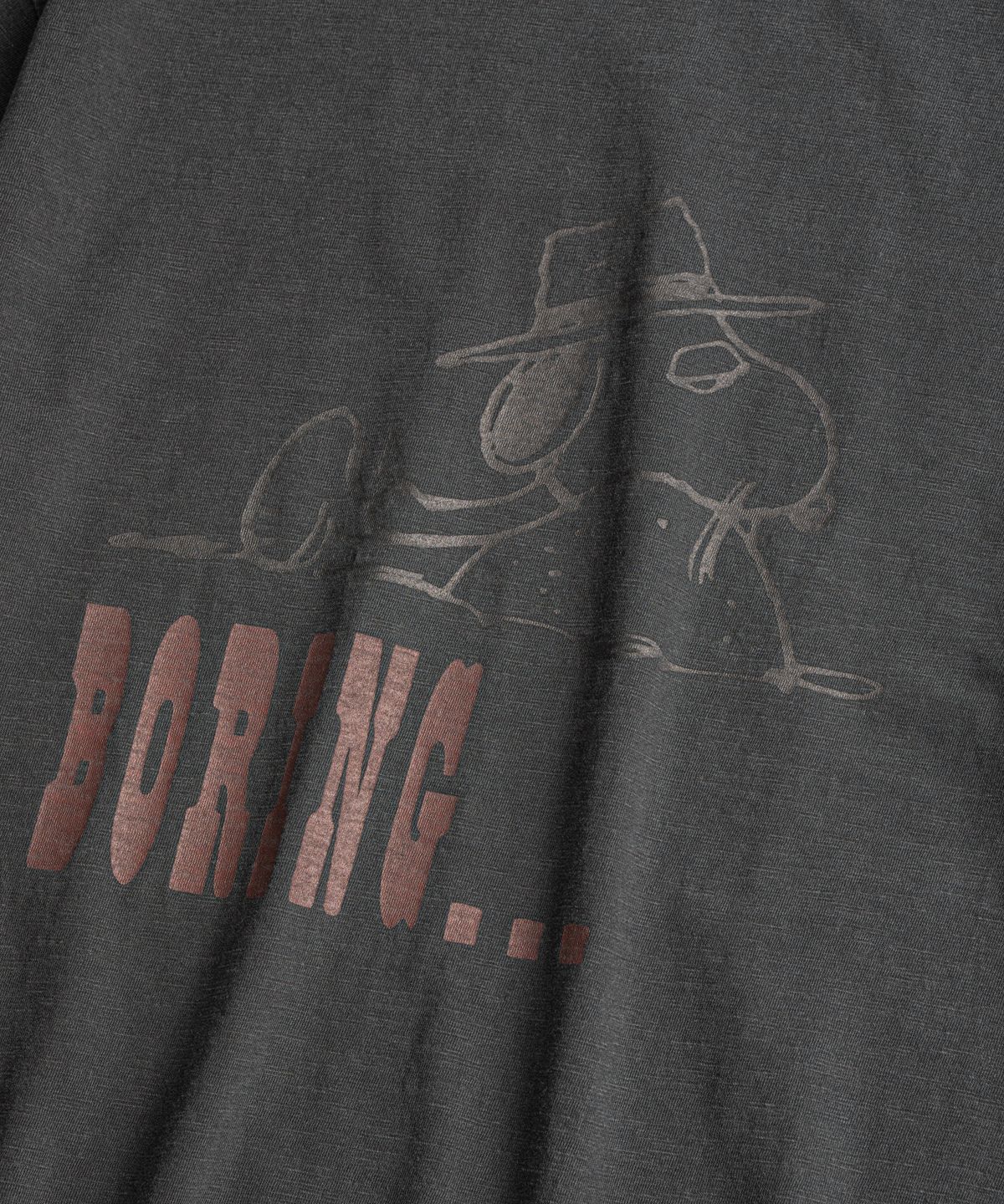 비헤비어(BEHEAVYER) [x PEANUTS] SPIKE GRAPHIC TUBLAR T-SHIRTS dust black