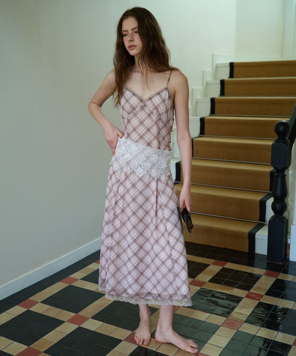 로라로라(ROLAROLA) CHECK SHEER SLIM LONG ONE PIECE DEEP PINK
