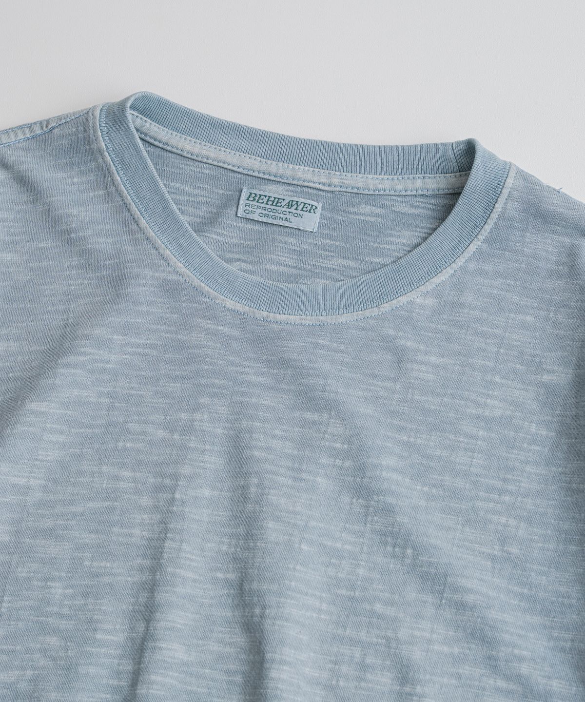 비헤비어(BEHEAVYER) [x PEANUTS] SPIKE GRAPHIC TUBLAR T-SHIRTS vintage blue