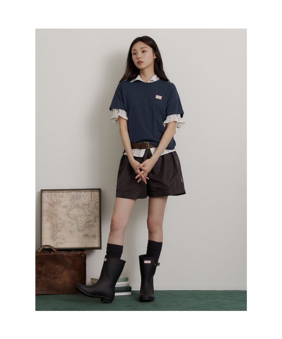 빈폴 레이디스(BEANPOLE LADIES) [HUNTER] 솔리드 오버핏 반소매 티셔츠  네이비 (BF6642K02R)