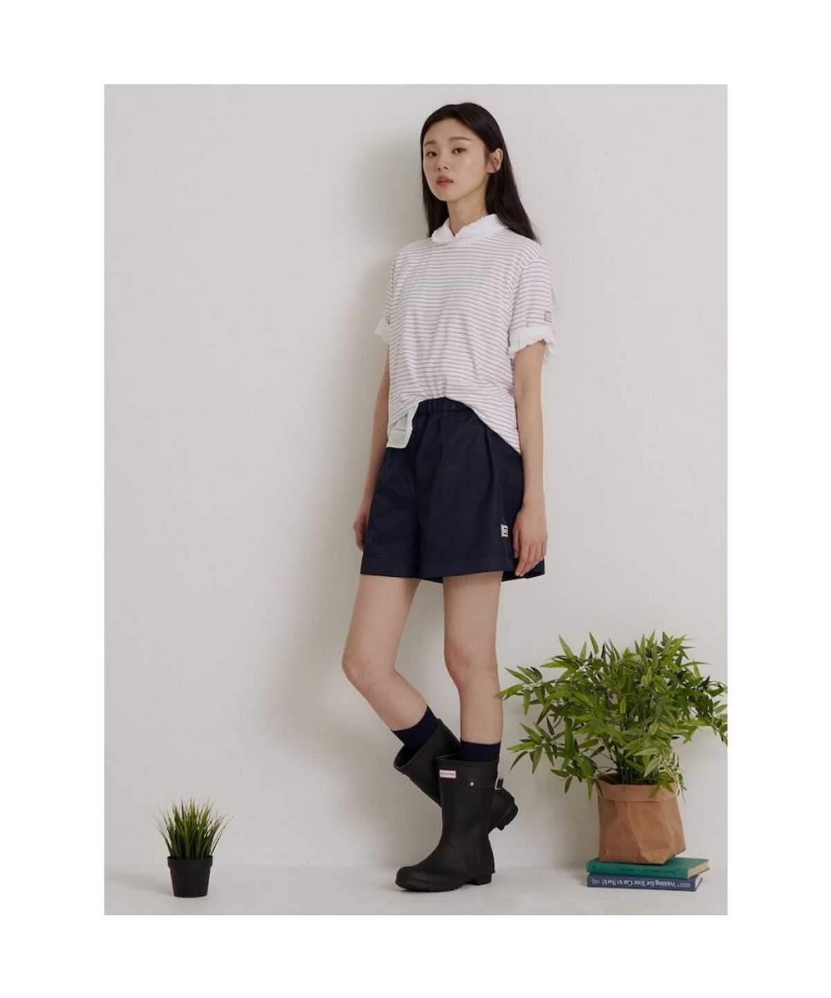 빈폴 레이디스(BEANPOLE LADIES) [HUNTER] 스트라이프 오버핏 반소매 티셔츠  아이보리 (BF6642K010)