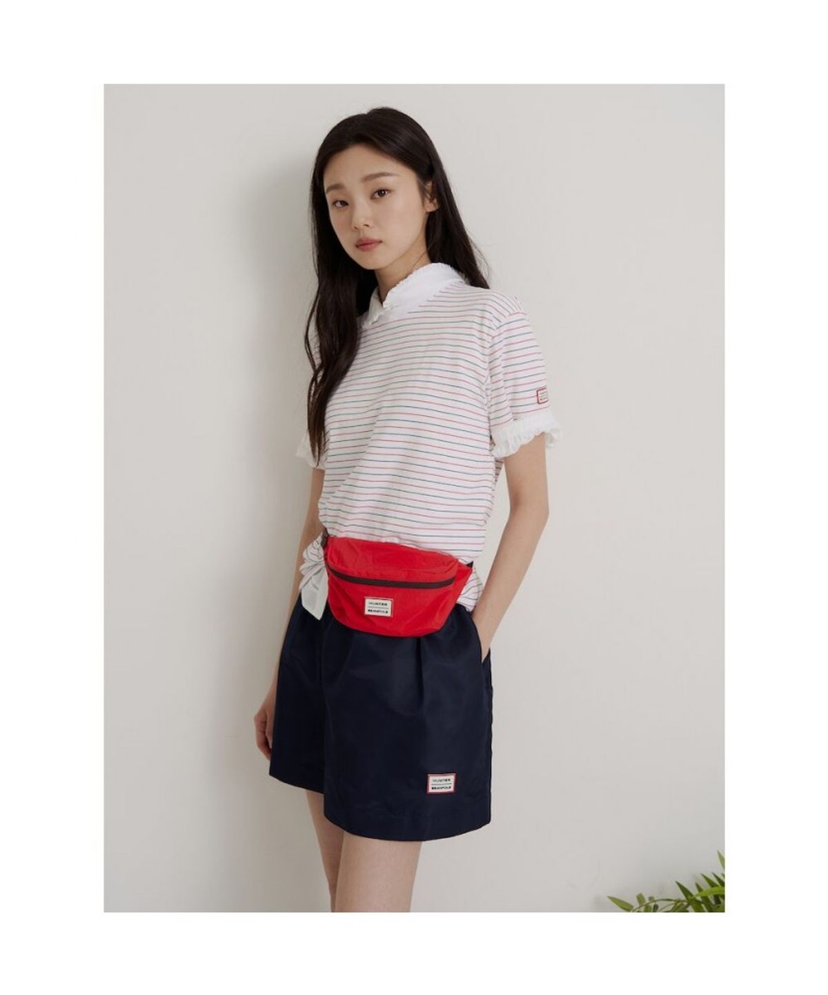 빈폴 레이디스(BEANPOLE LADIES) [HUNTER] 스트라이프 오버핏 반소매 티셔츠  아이보리 (BF6642K010)