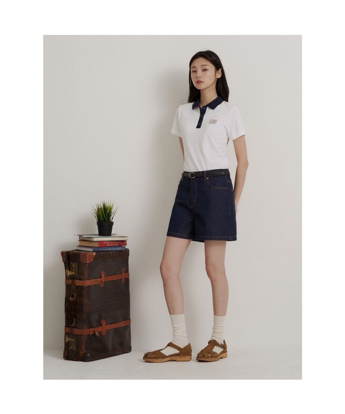 빈폴 레이디스(BEANPOLE LADIES) [HUNTER] 칼라 배색 슬림핏 피케 티셔츠  화이트 (BF6642K031)