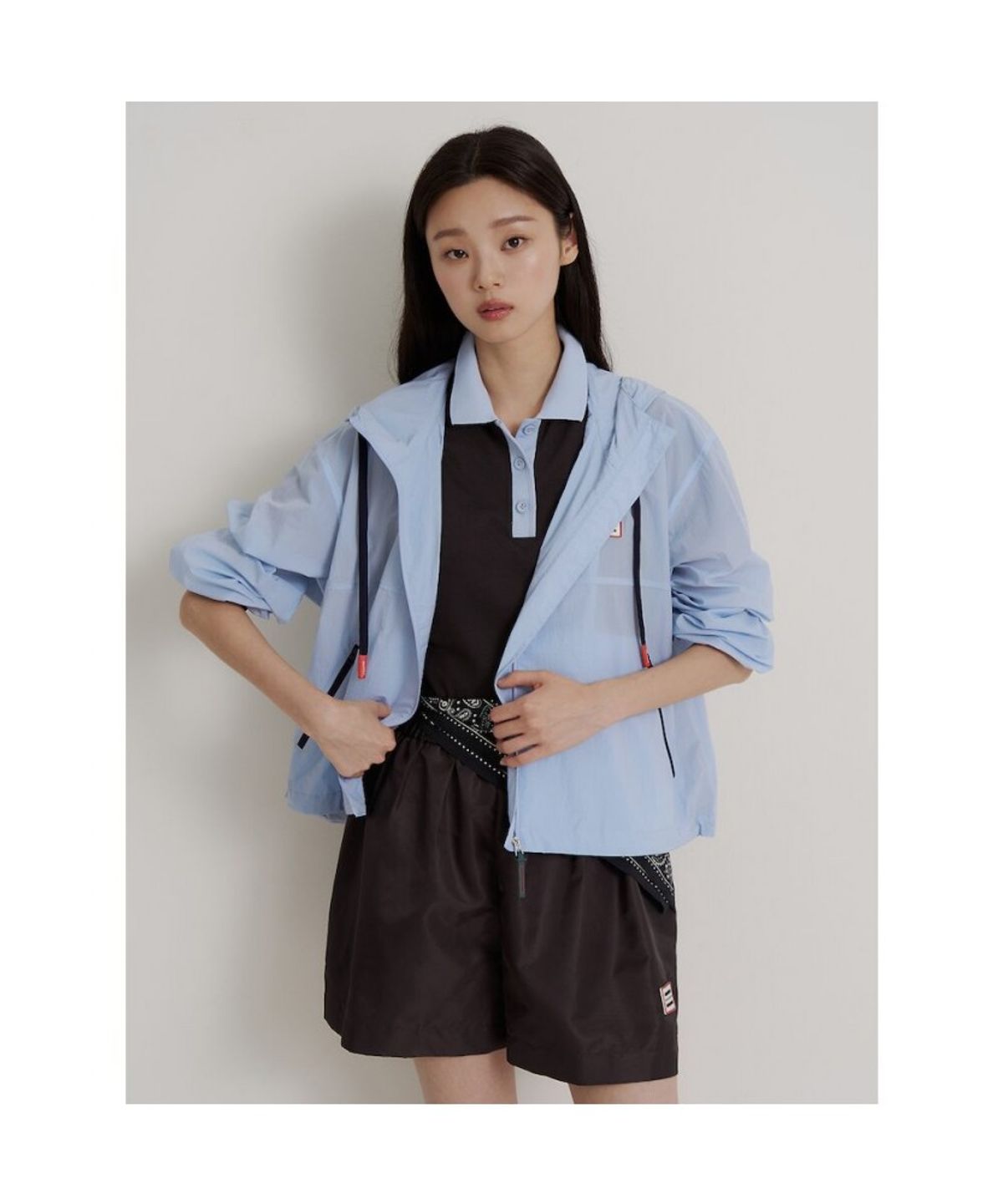 빈폴 레이디스(BEANPOLE LADIES) [HUNTER] 패커블 후드 윈드 브레이커  블루 (BF6639K02P)