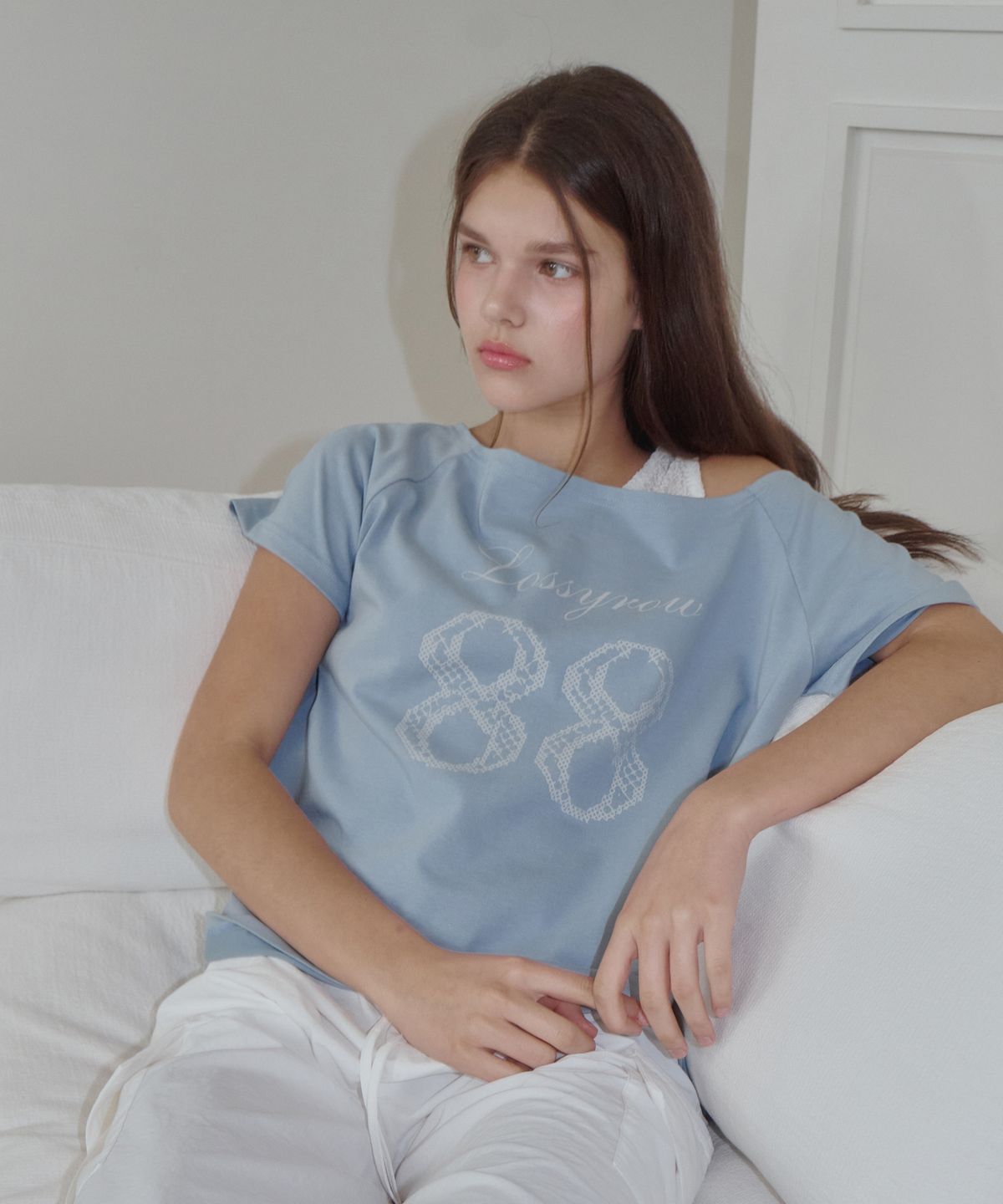 로시로우(LOSSYROW) 88 Lace Off-Shoulder Tee sora