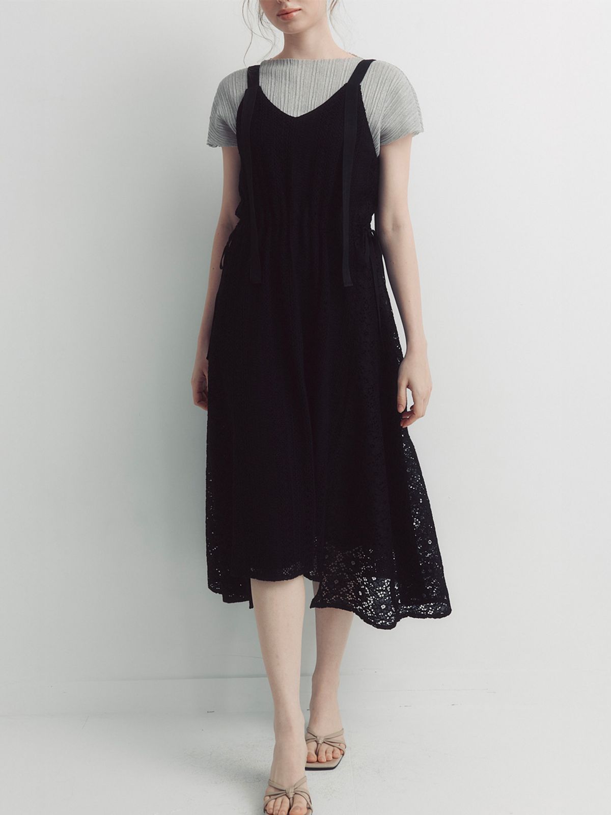 셉템버투웨니(SEPTEMBER TWENTIETH) 레이스 레이어드 드레스 (Black)