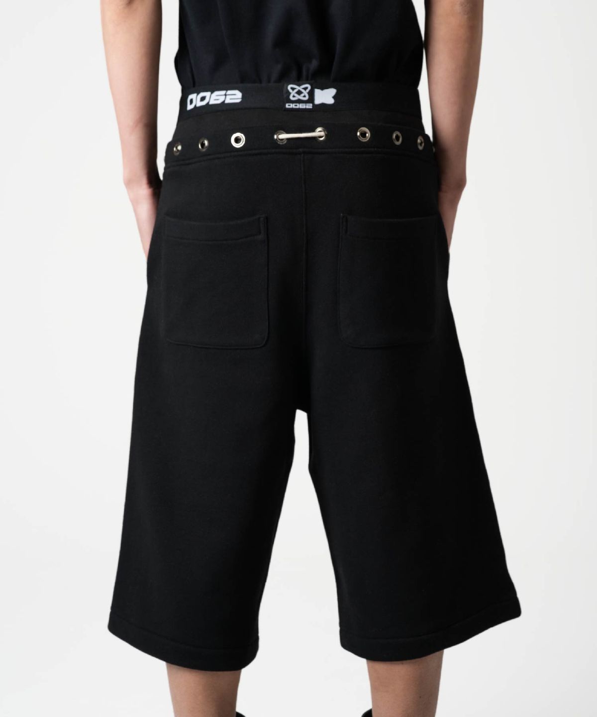 공공육이(GONGGONGYUKYI) Pulldown bermuda pants
