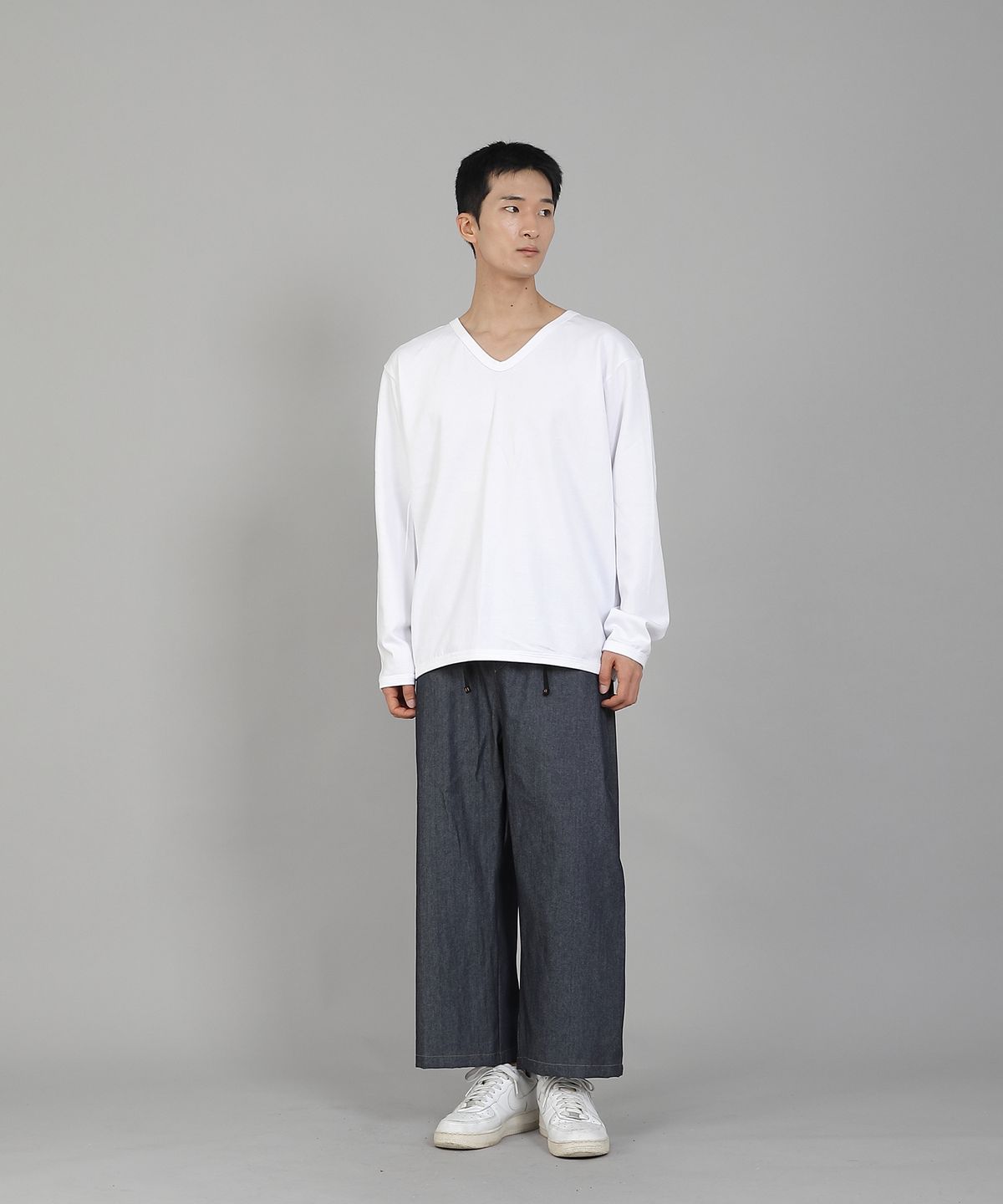 세인트크루(SAINTCREW) 무지 V넥 스웨트셔츠 RVS-874 화이트
