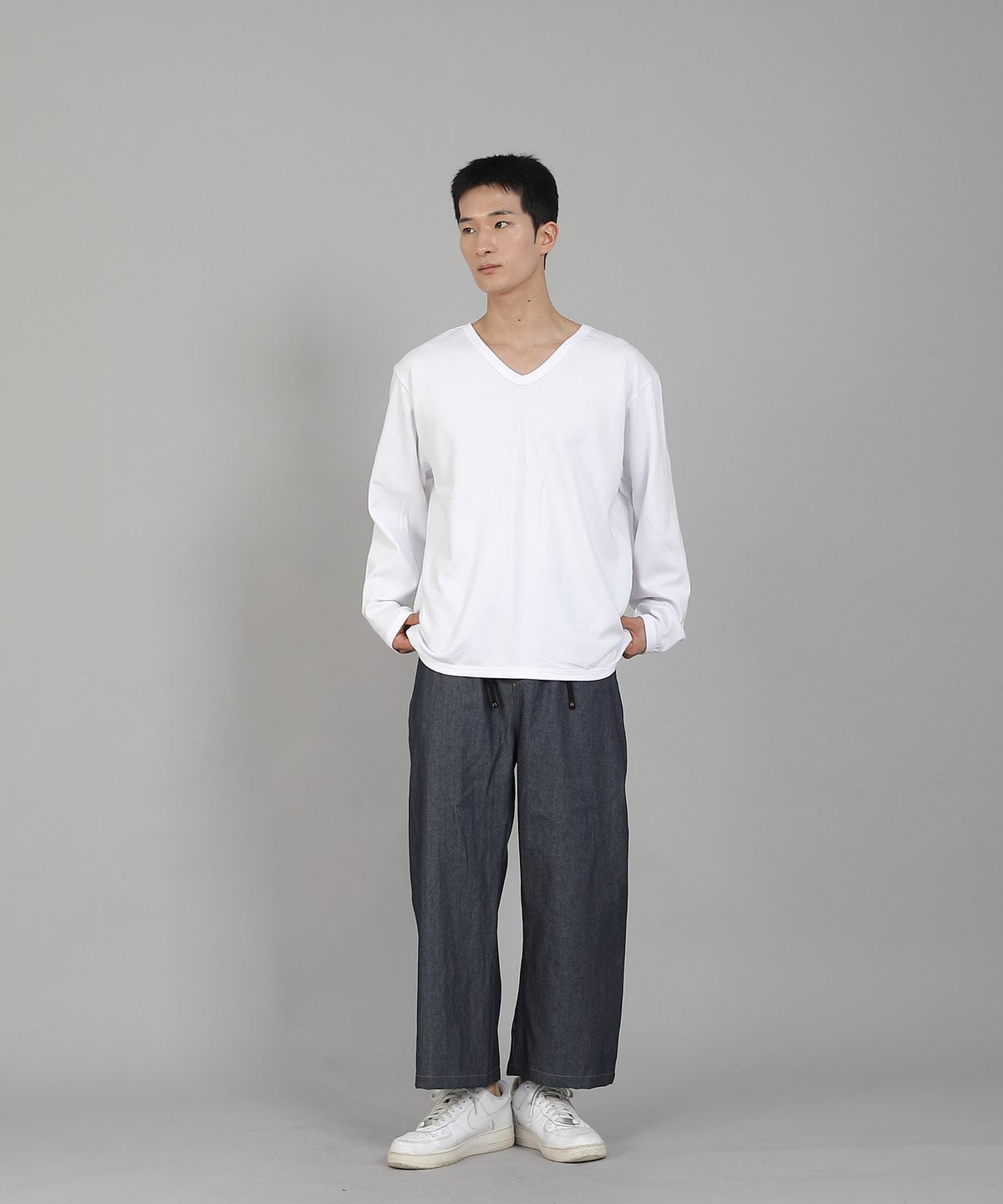 세인트크루(SAINTCREW) 무지 V넥 스웨트셔츠 RVS-874 화이트