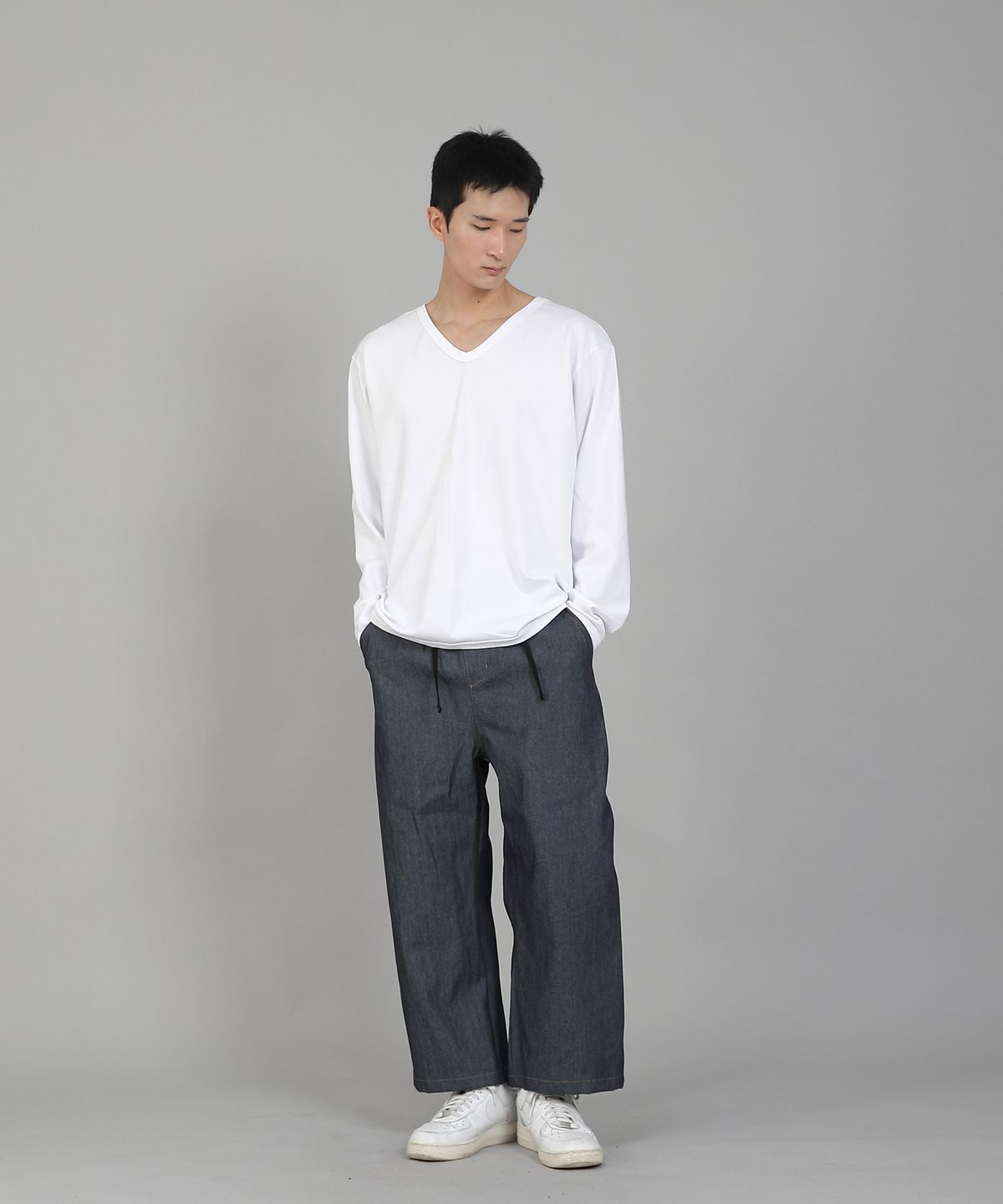 세인트크루(SAINTCREW) 무지 V넥 스웨트셔츠 RVS-874 화이트