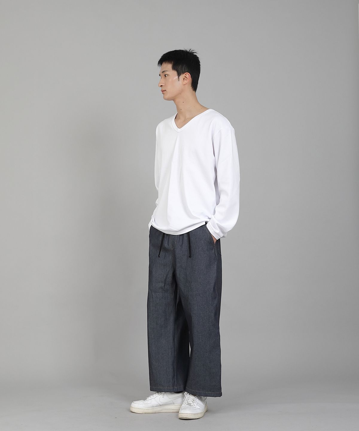 세인트크루(SAINTCREW) 무지 V넥 스웨트셔츠 RVS-874 화이트