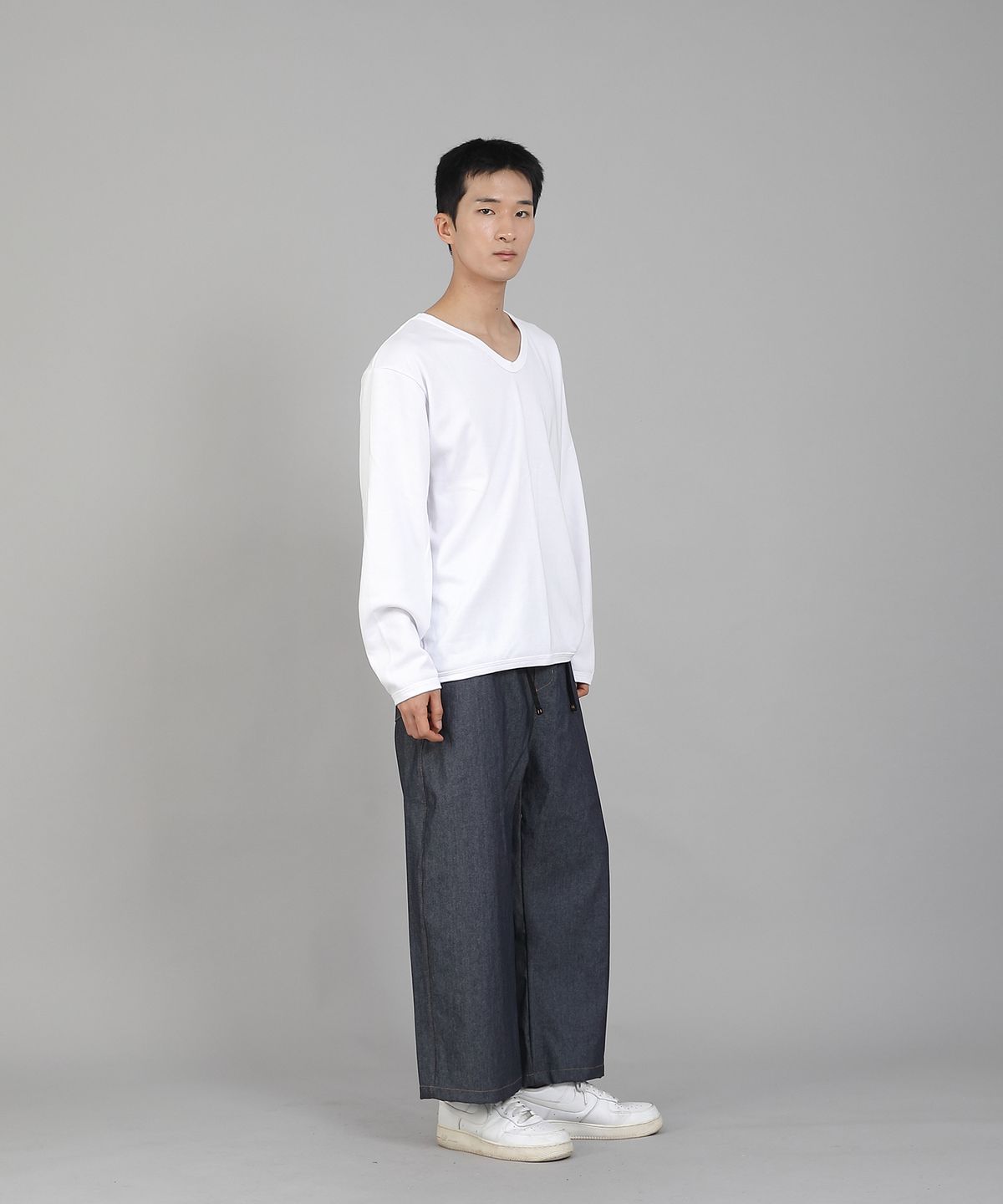 세인트크루(SAINTCREW) 무지 V넥 스웨트셔츠 RVS-874 화이트