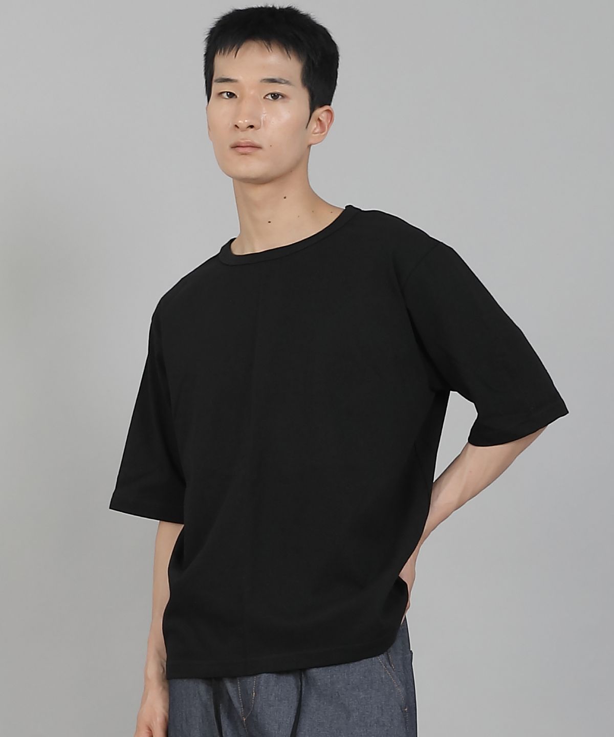 세인트크루(SAINTCREW) 무지 R넥 16s코튼 5부 반팔티셔츠 R-8A02 블랙