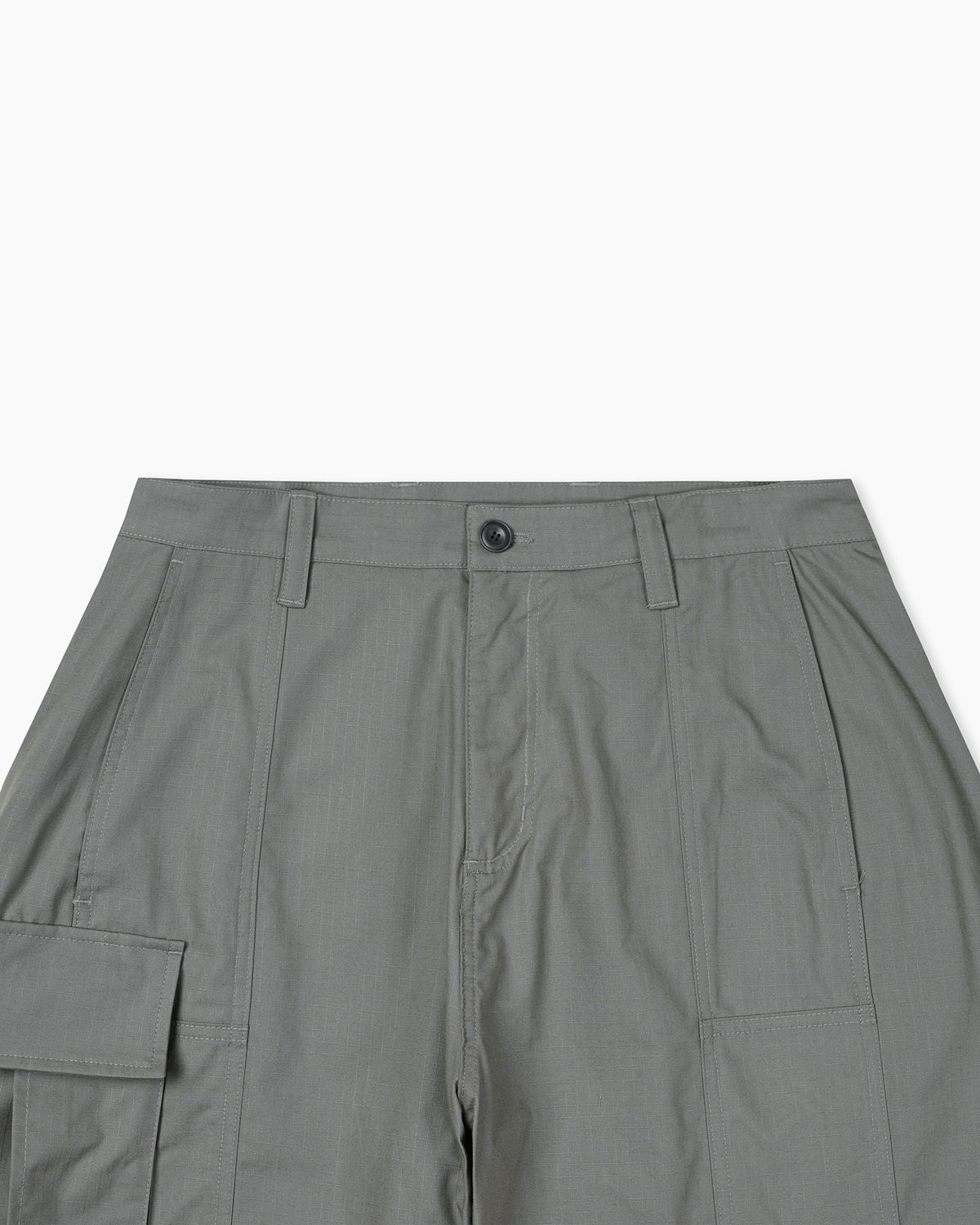 나밋마이포(NAH MEET MY 4) RIPSTOP MULTI-PANEL CARGO BERMUDA SHORTS