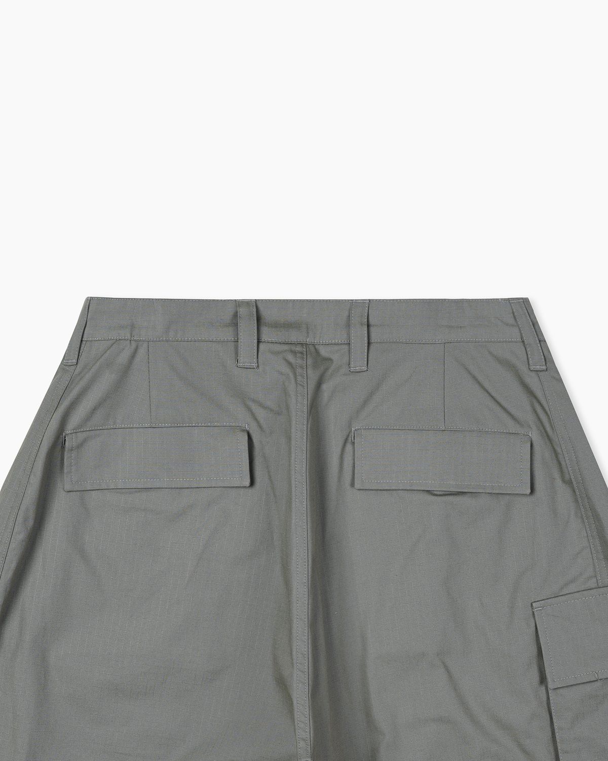 나밋마이포(NAH MEET MY 4) RIPSTOP MULTI-PANEL CARGO BERMUDA SHORTS