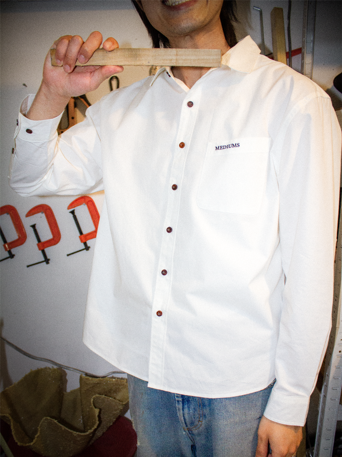 미디엄스(MEDIUMS) Slant Pocket Poplin Shirt - Off White(슬랜트 포켓 포플린 셔츠 - 오프 화이트)