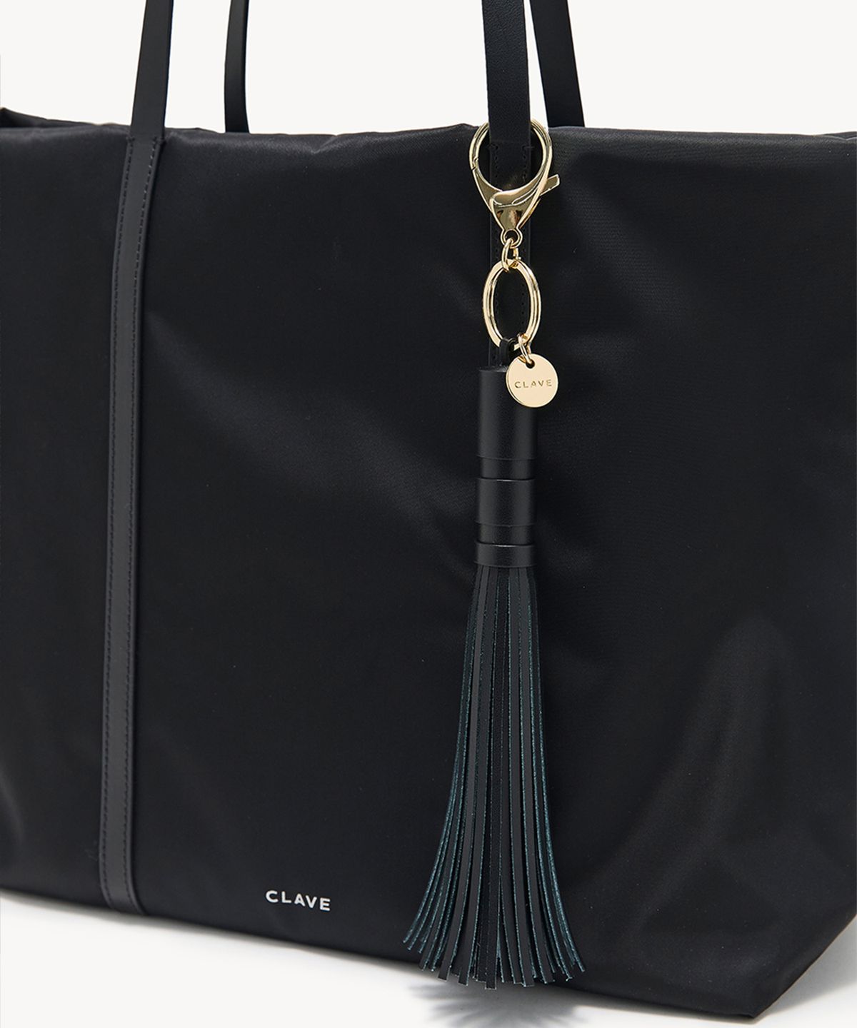 끌라베(CLAVE) LEATHER TASSEL CHARM (레더 테슬 참) [3color]