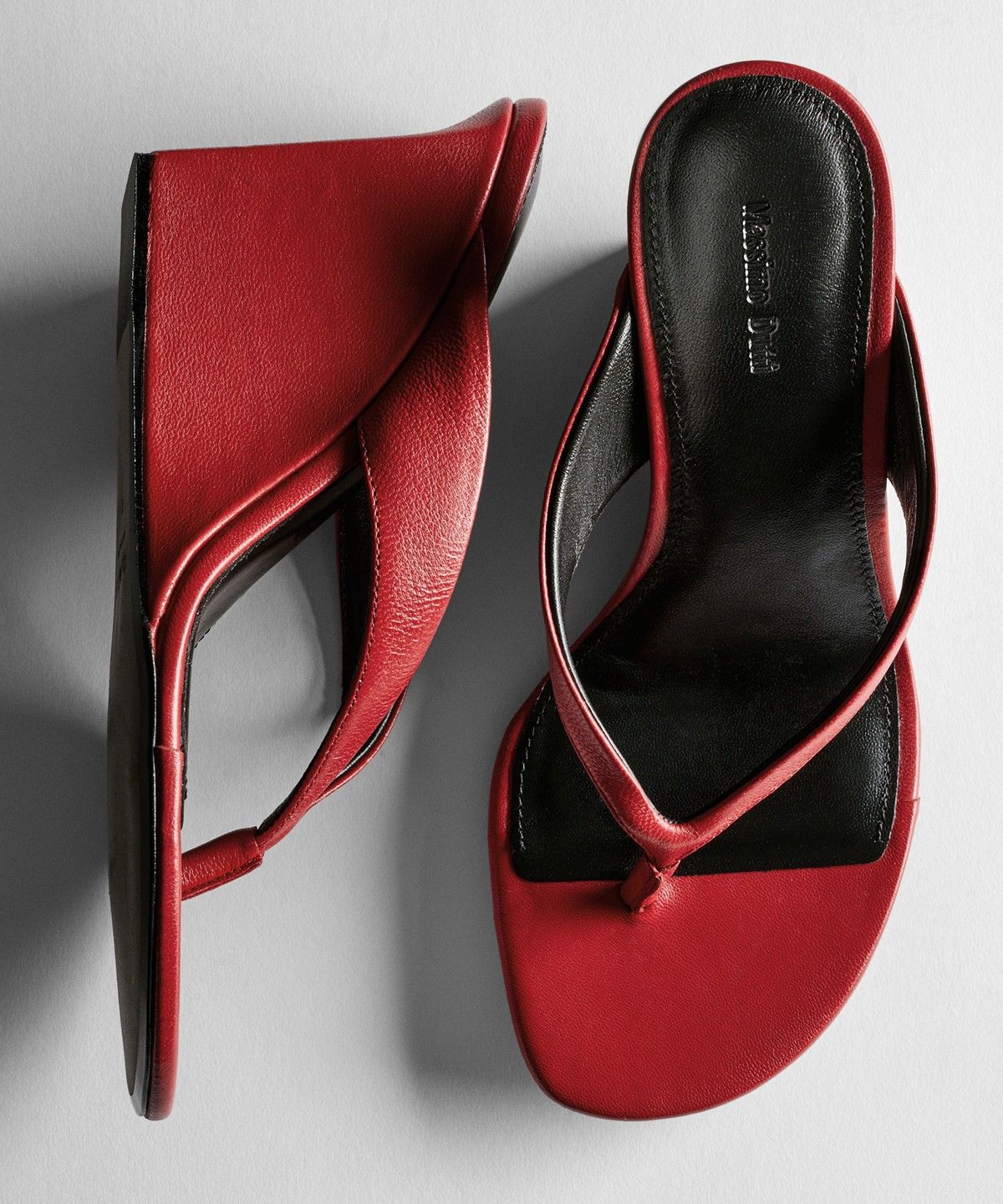 마시모두띠(MASSIMO DUTTI) 레더 웻지 샌들