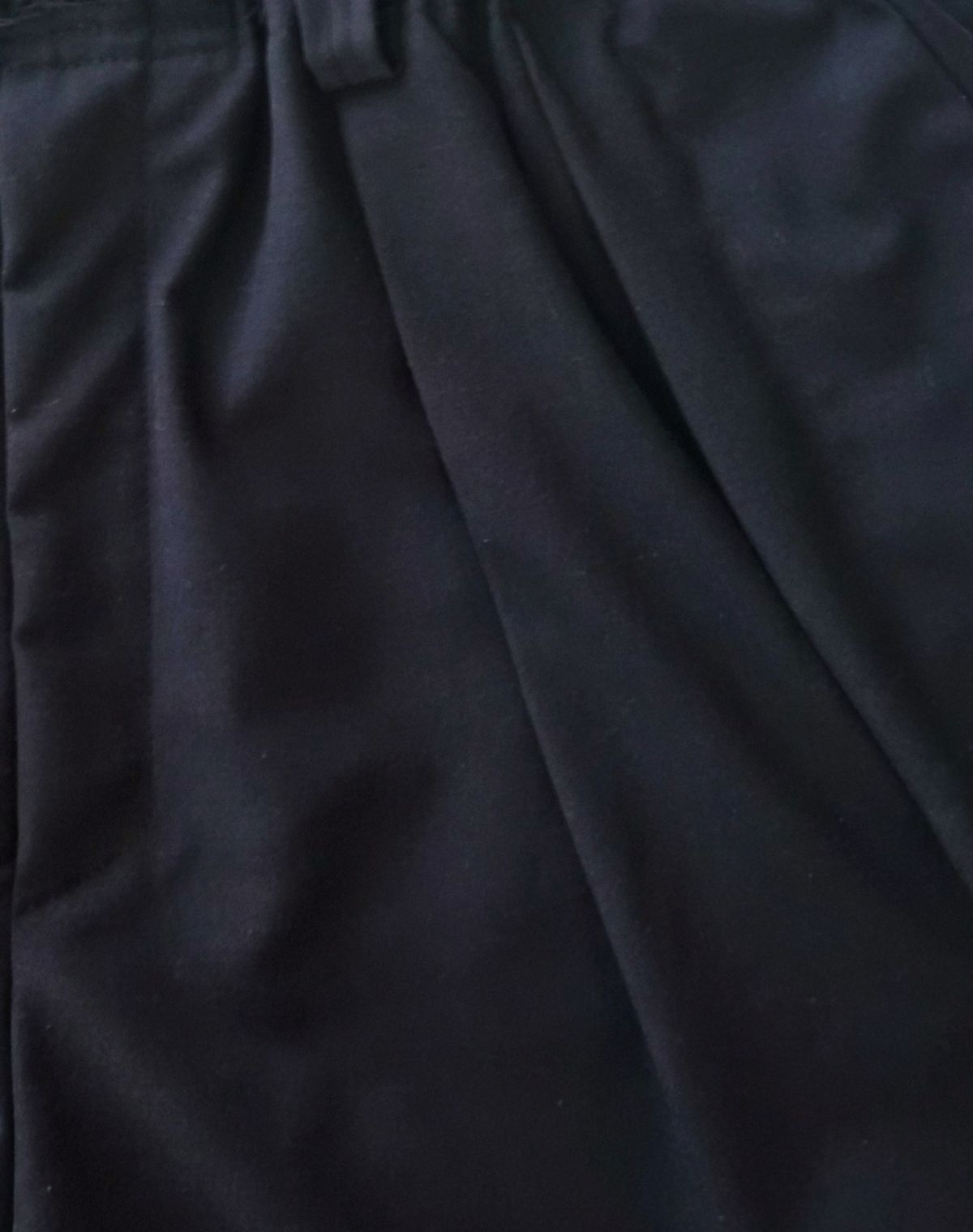 오디너리피플(ORDINARY PEOPLE) RE : CLASSIC SILK REFINED RAW BERMUDA PANTS [NAVY]