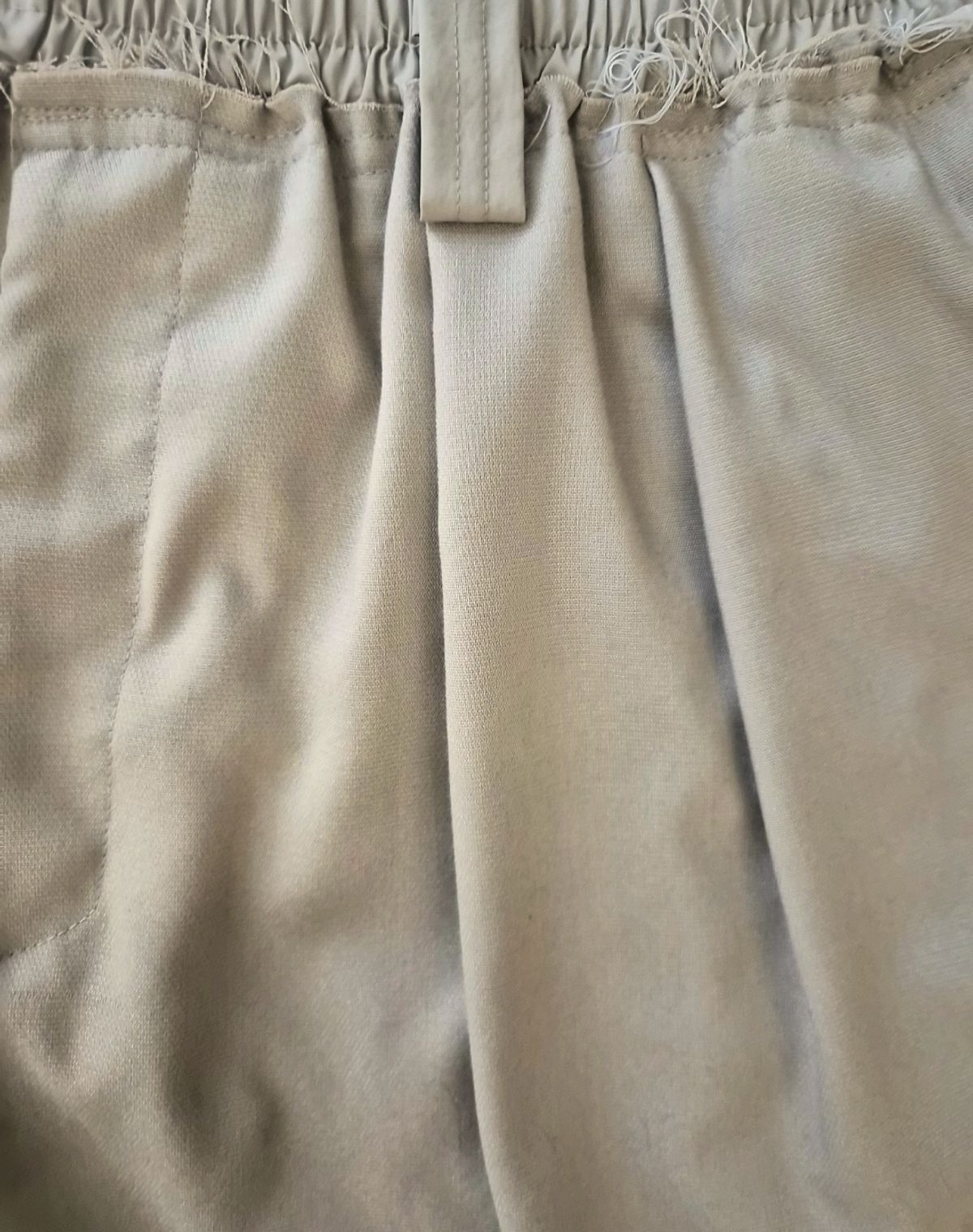 오디너리피플(ORDINARY PEOPLE) RE : CLASSIC SILK REFINED RAW BERMUDA PANTS [BEIGE]