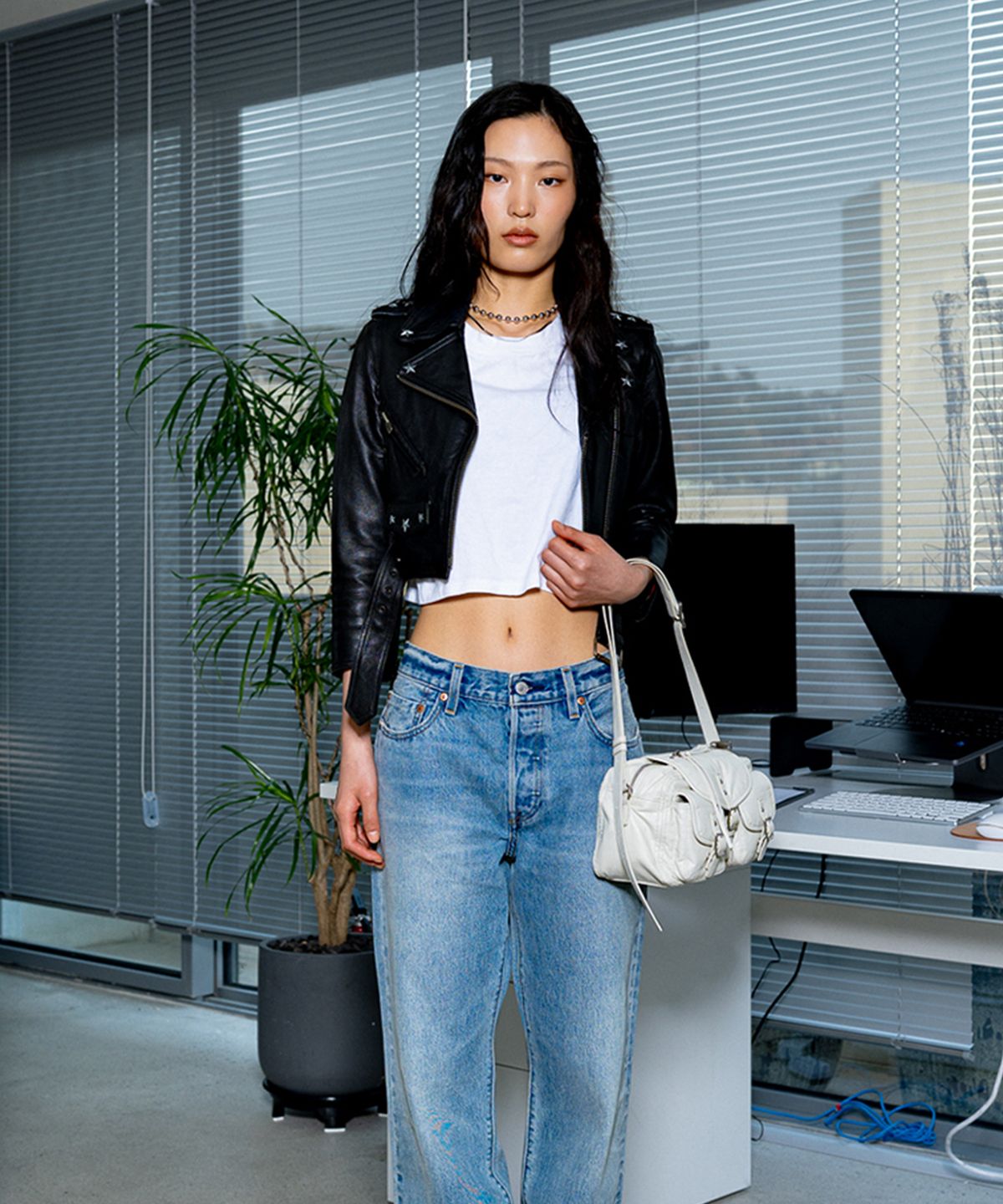 데뷔옹(DEBBYOUNG) BIKER BAG SMALL [IVORY]