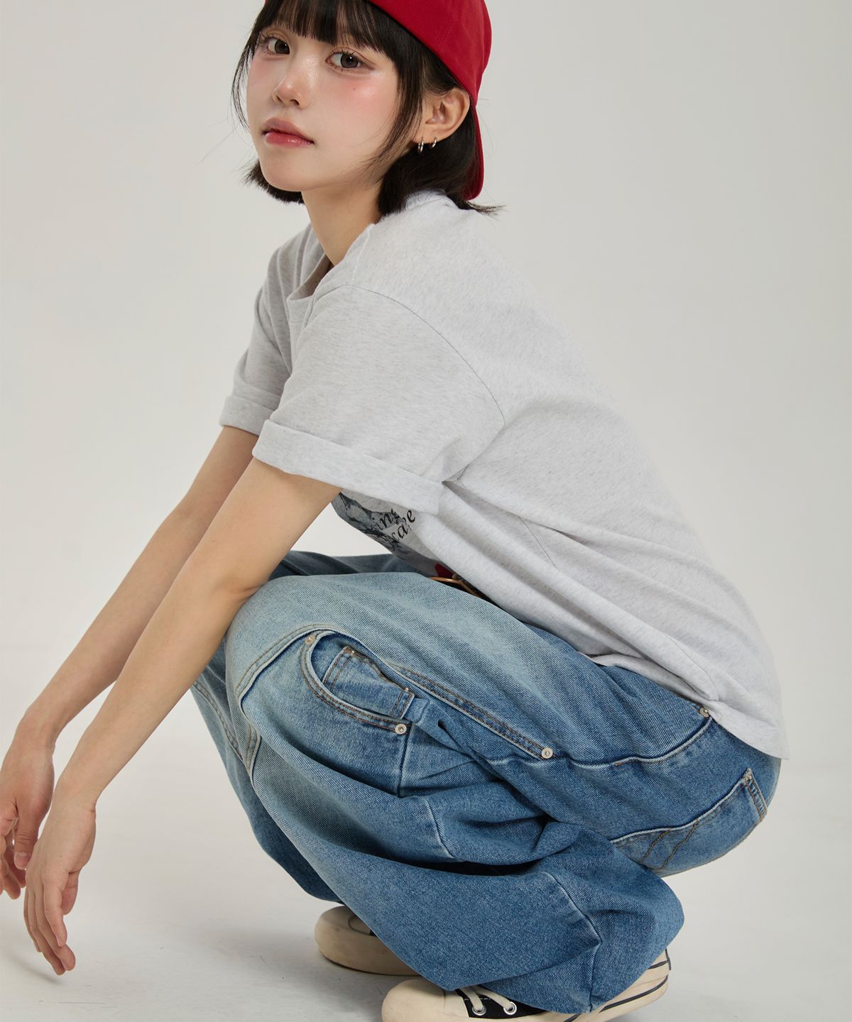 아워시즈(OURSEAZ) 유니콘 스머지 그래픽 티셔츠 - 화이트멜란지