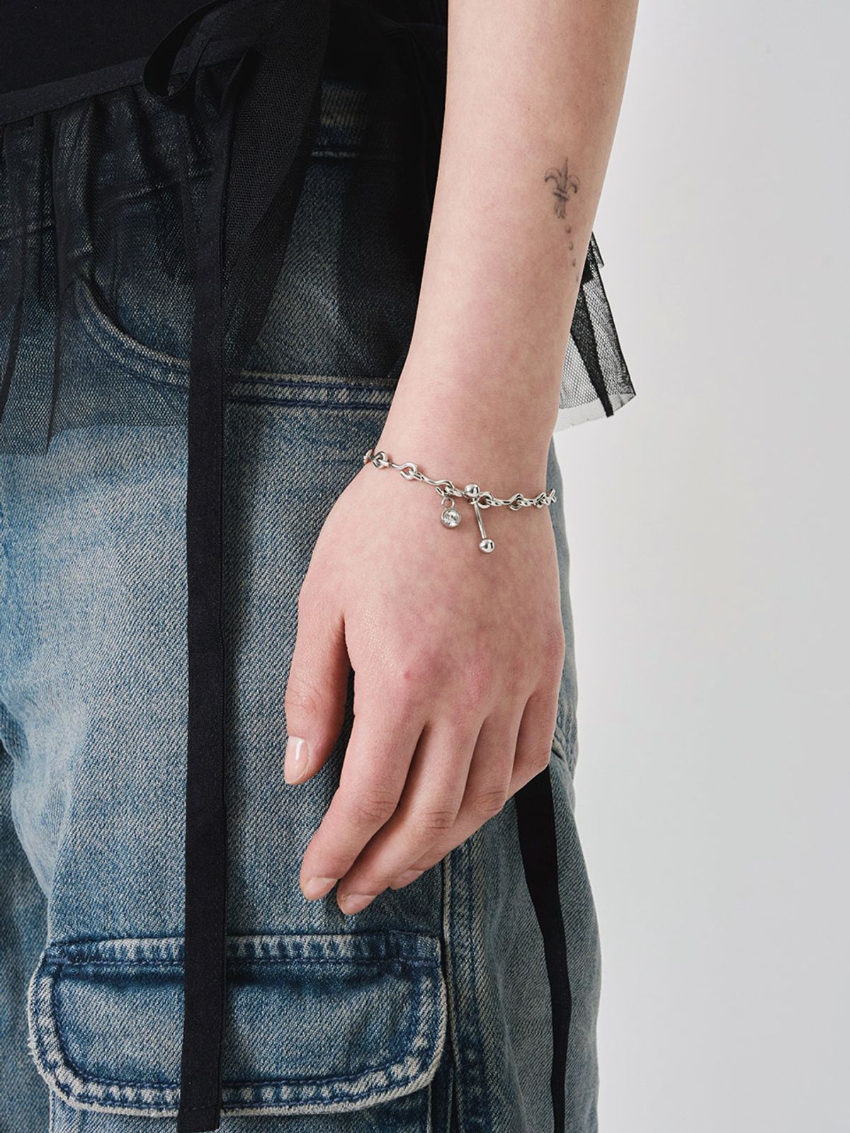 코지웨이브클럽(COZYWAVECLUB) THIN WAVE BRACELET
