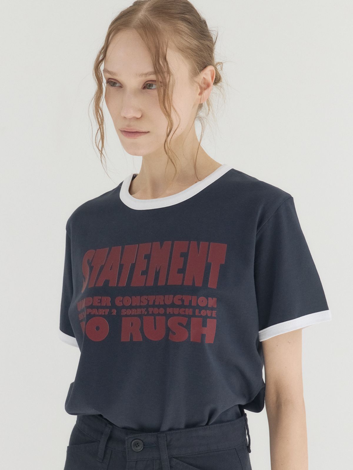 쏘리, 투 머치 러브(SORRY, TOO MUCH LOVE) No Rush Club Ringer Tee_Navy