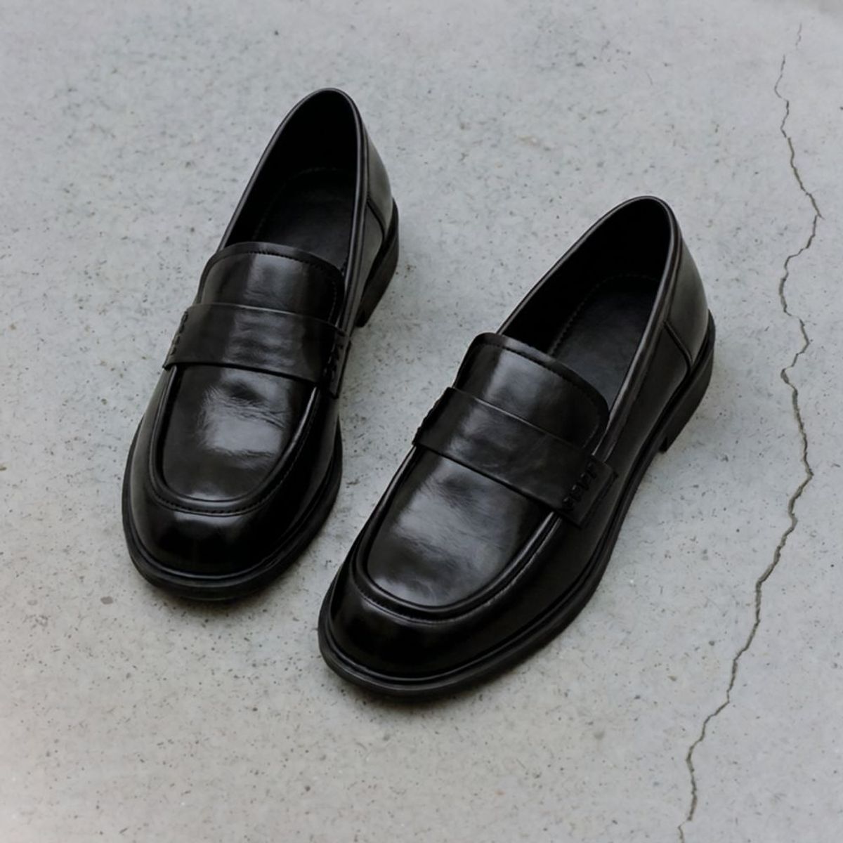 아삐에 마르슈(APIED MARCHE) Pied 플레인 미니멀 소가죽 로퍼 3.5cm -PM3031 (1color)