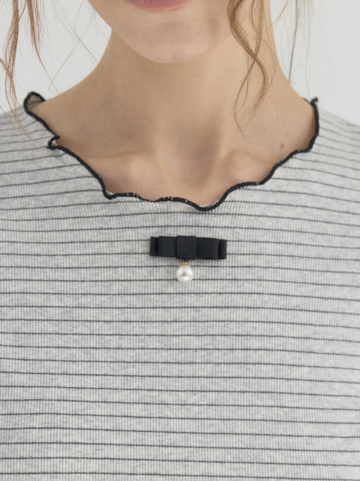 쏘리, 투 머치 러브(SORRY, TOO MUCH LOVE) Paris Morning Stripe Top_Gray