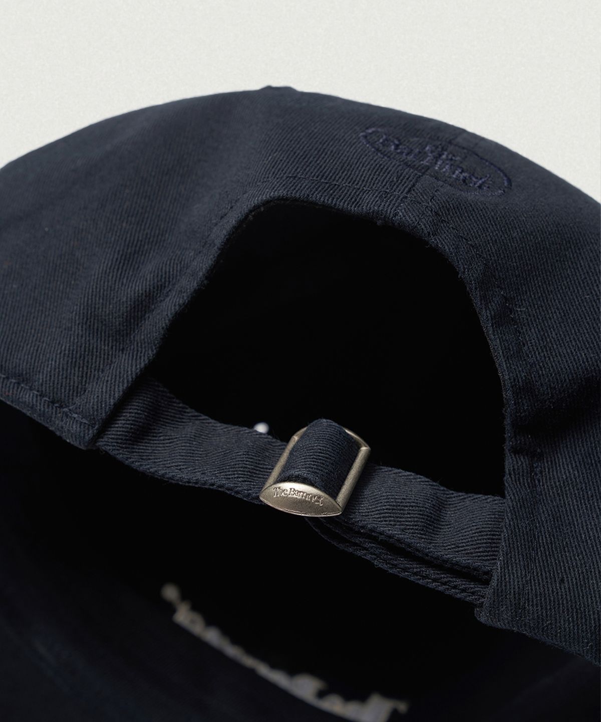 더바넷(THEBARNNET) Small Logo Ball Cap_Deep Navy