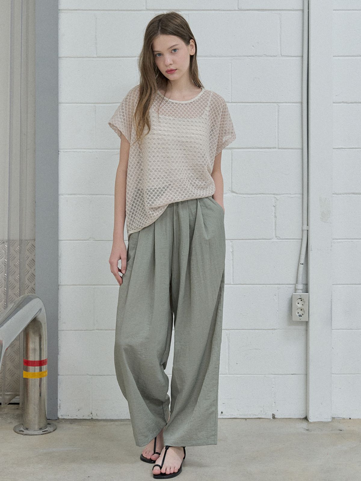 아방(AVANT-G) Poncho Oversized Knit - BEIGE