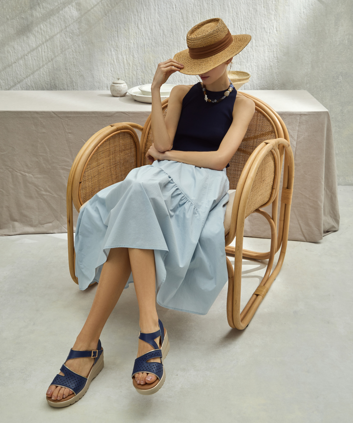 에코에(ECOE) 26SS e.c.o.e Essential Wedge Sandal - Deep Navy