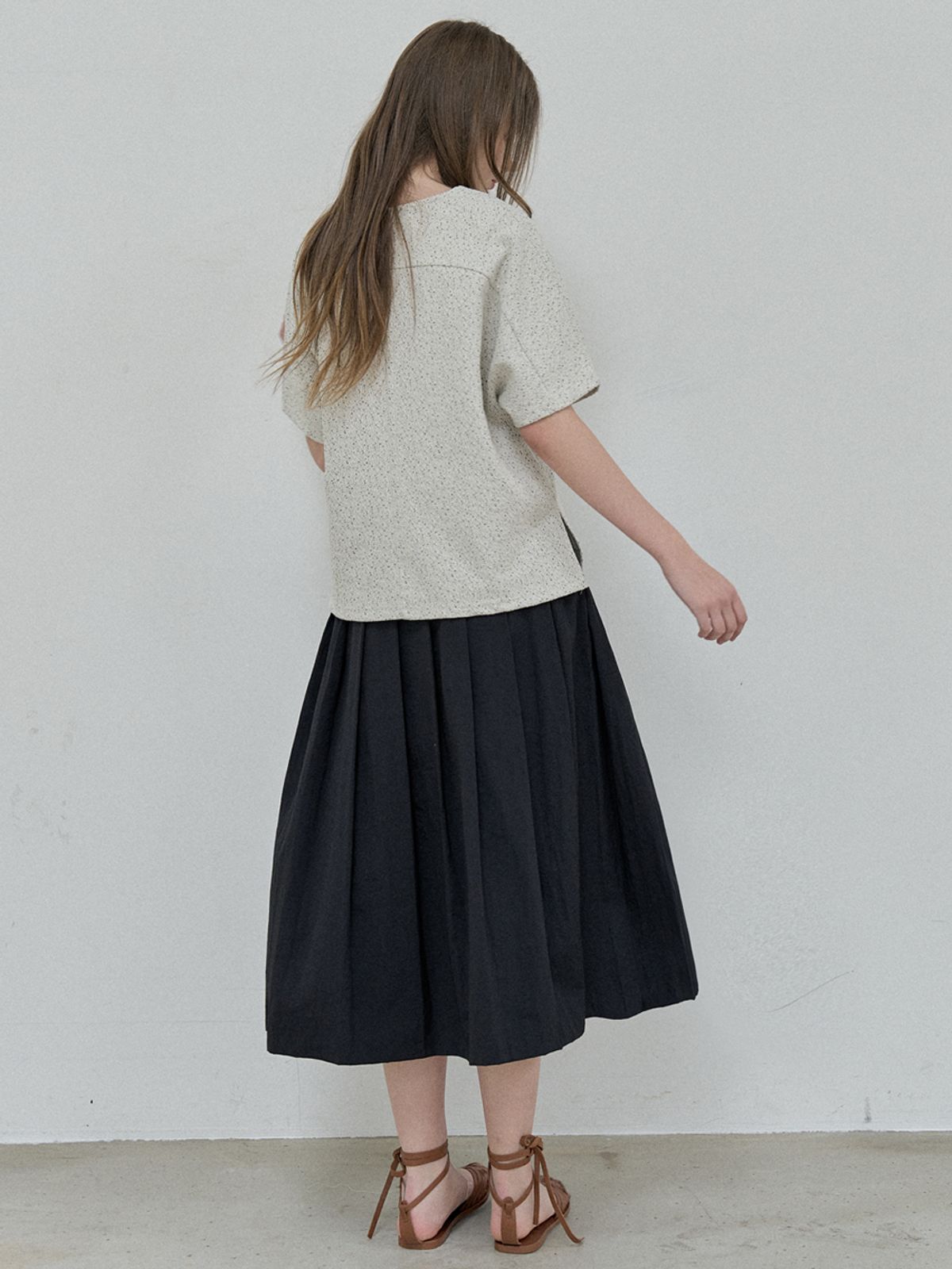아방(AVANT-G) Small Dot Cap Sleeve T-shirt - IVORY