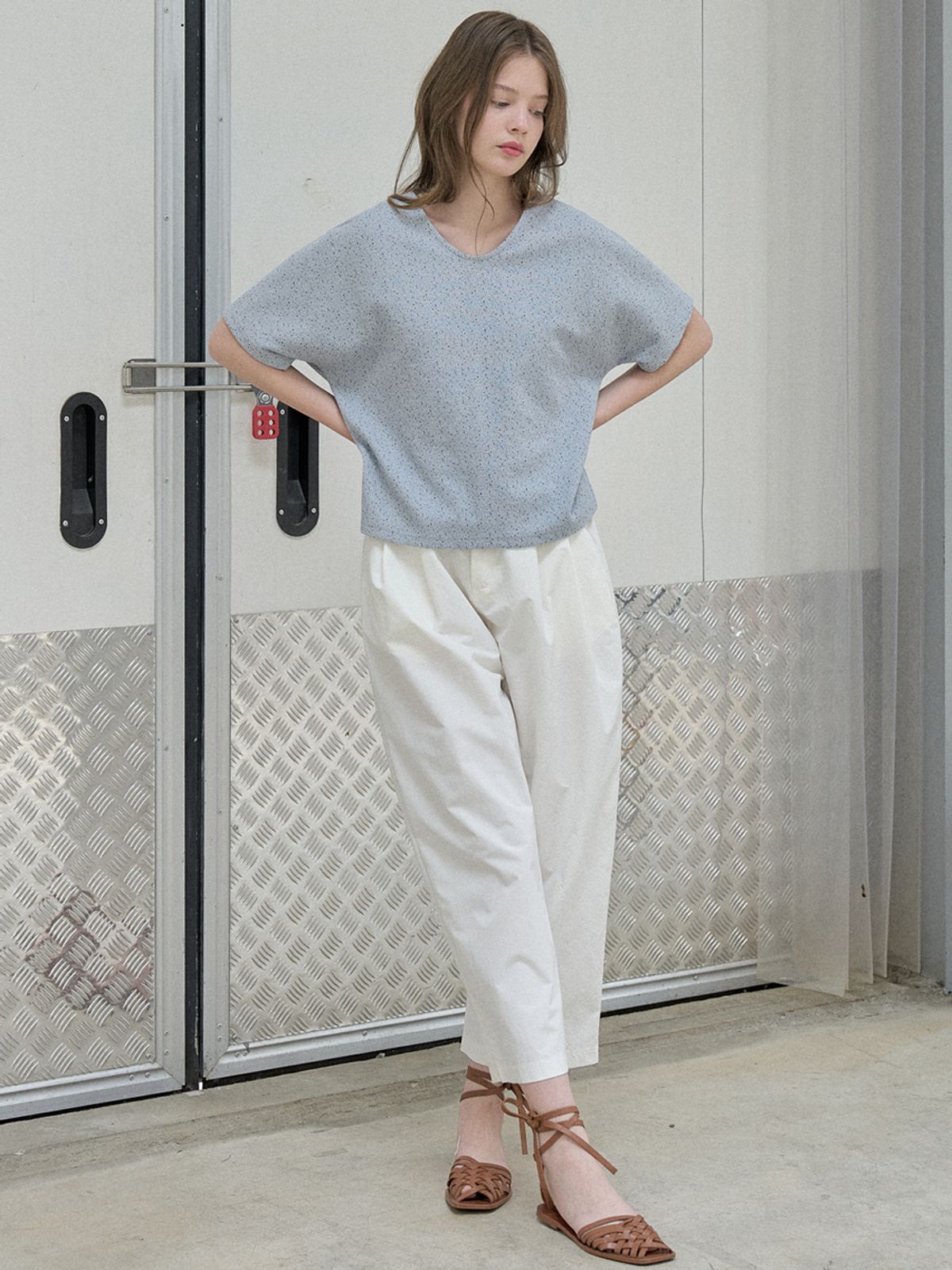 아방(AVANT-G) Small Dot Cap Sleeve T-shirt - BLUE