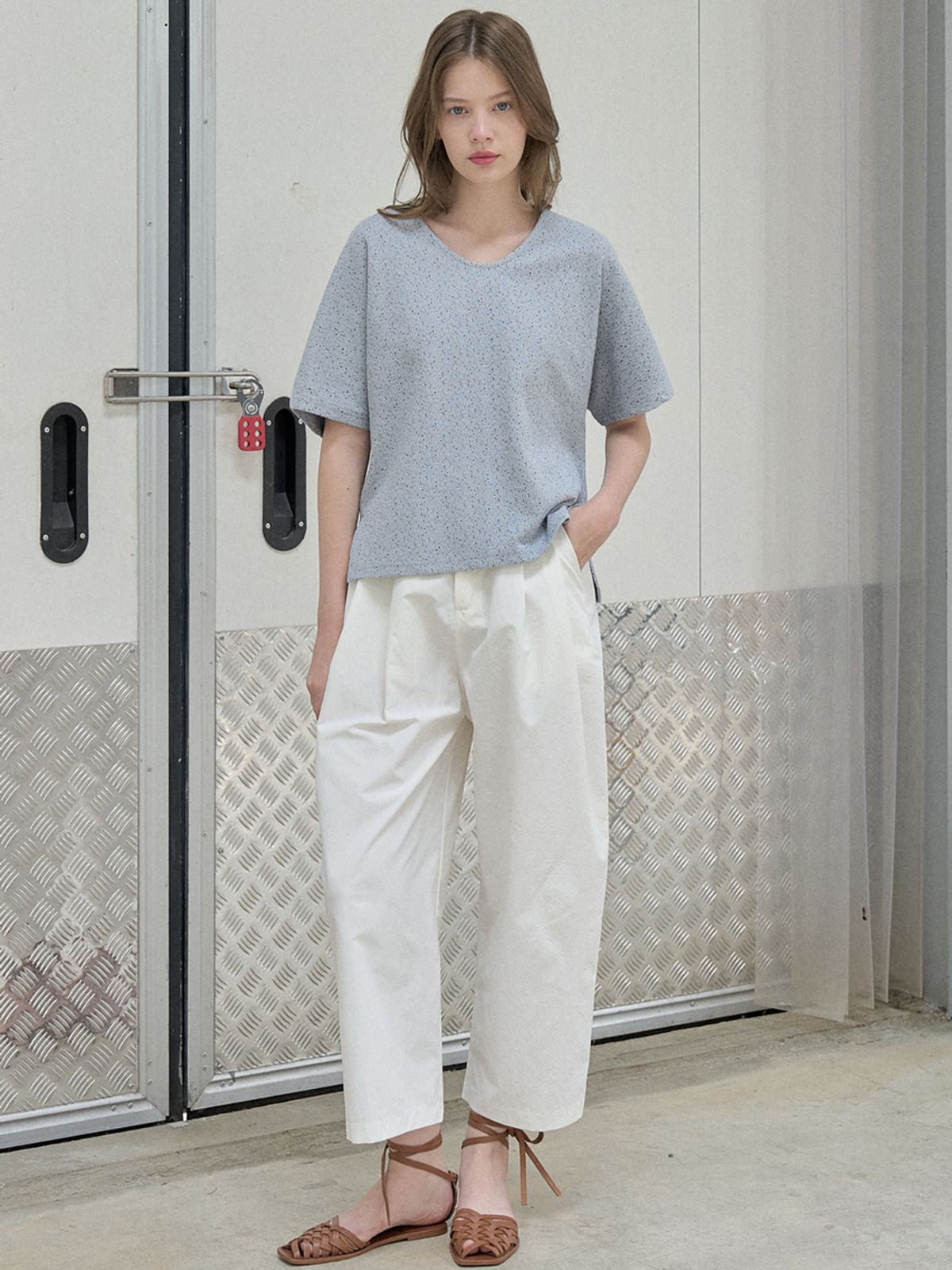 아방(AVANT-G) Small Dot Cap Sleeve T-shirt - BLUE