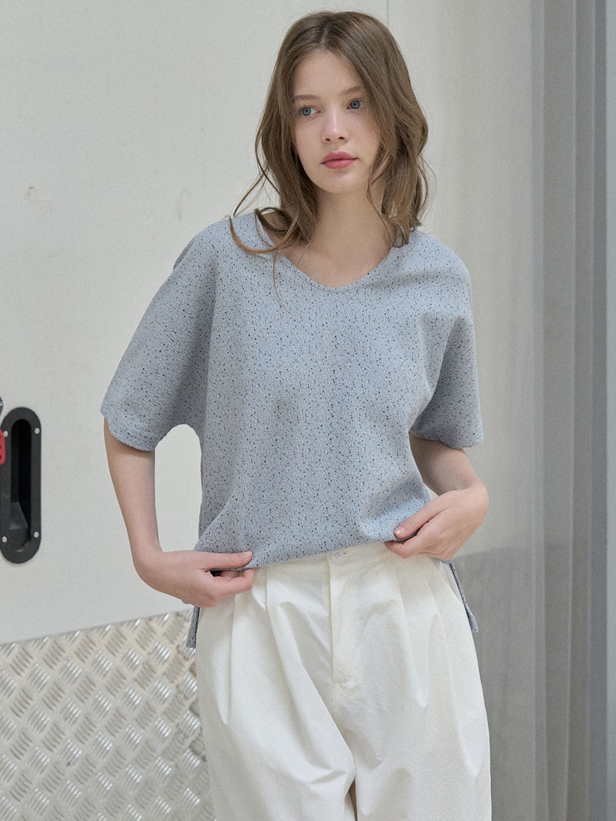 아방(AVANT-G) Small Dot Cap Sleeve T-shirt - BLUE